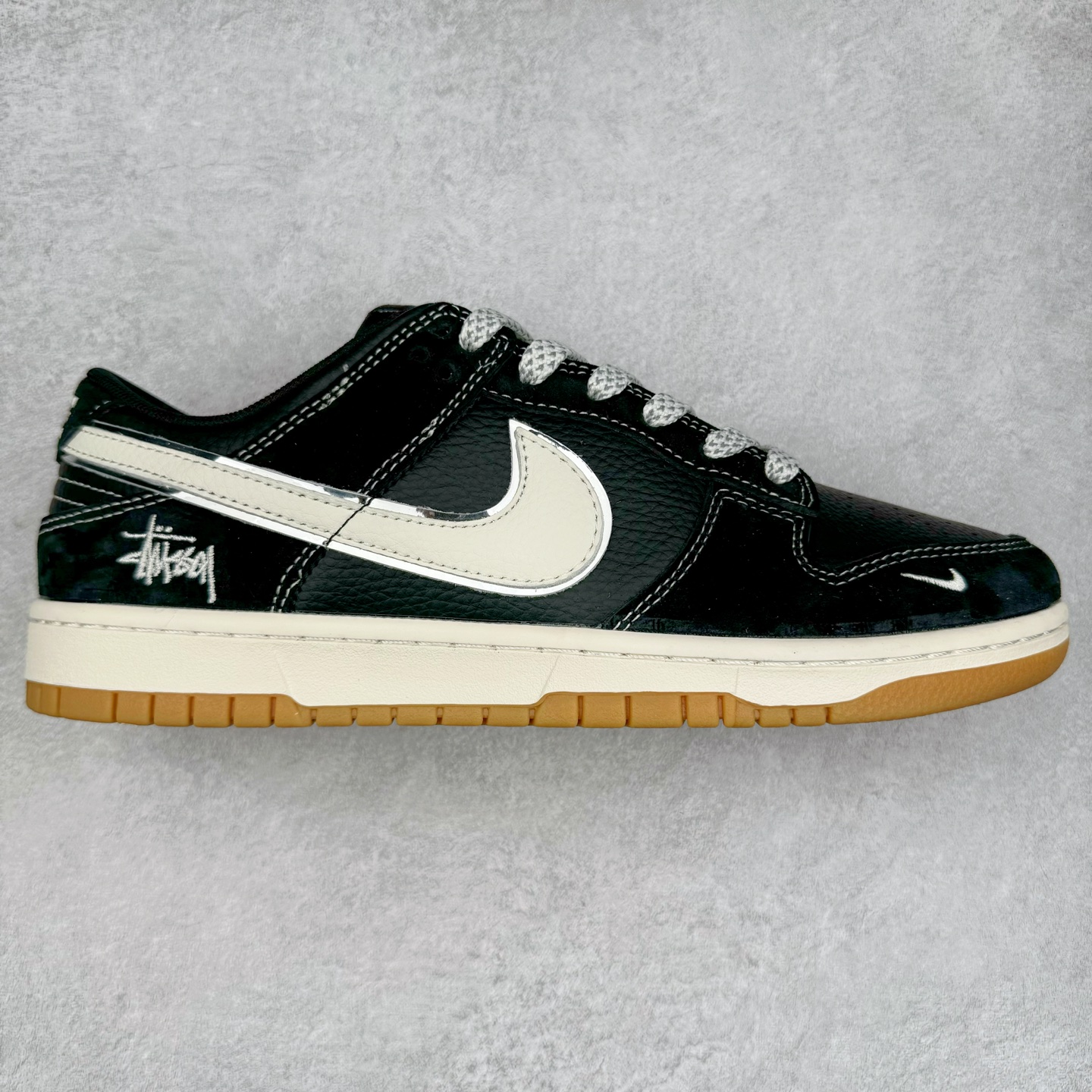 NK Dunk Low 定制配色 XX3168-115 大厂出品 极力推荐 原装头层材料 独家版型蒸餾加工帶來的是更好的视觉和脚感体验大厂纯原品质出货 清洁度 电绣工艺 皮料切割干净无任何毛边 细节完美 尺码：36 36.5 37.5 38 38.5 39 40 40.5 41 42 42.5 43 44 44.5 45-选品中心