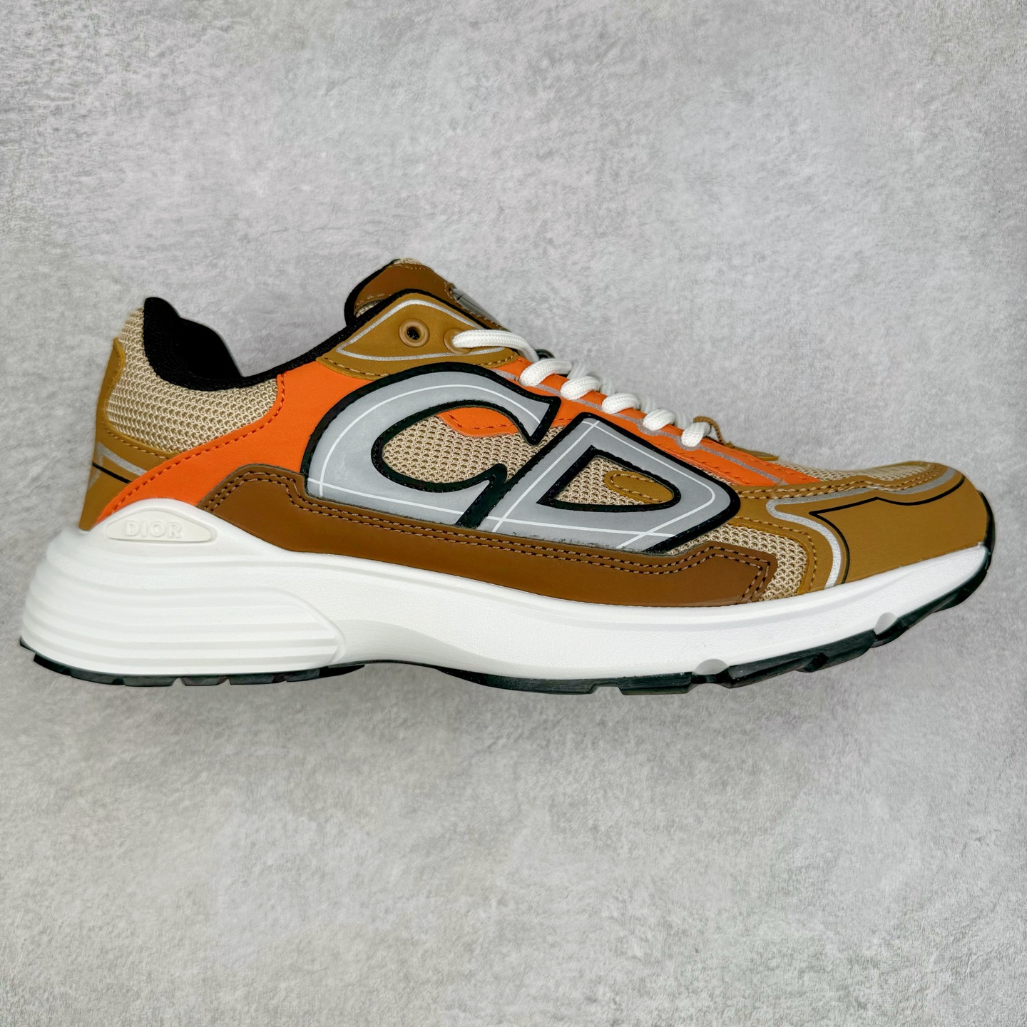 图片[4]-＃福利特价 Dior B30 迪奥网眼织物低帮运动休闲鞋 该款系列采用黑网色眼织物白和色科技料面精心制 作饰以反光“CD30”图形标志 外格轻盈的刻雕效果橡胶鞋搭底配标志性点的缀提升格调 内弹部力细节塑造想理的舒适穿着体验可与各休式闲造型配搭 彰显尚时现代的运风动范 尺码：36 37 35 39 40 41 42 43 44 45-选品中心