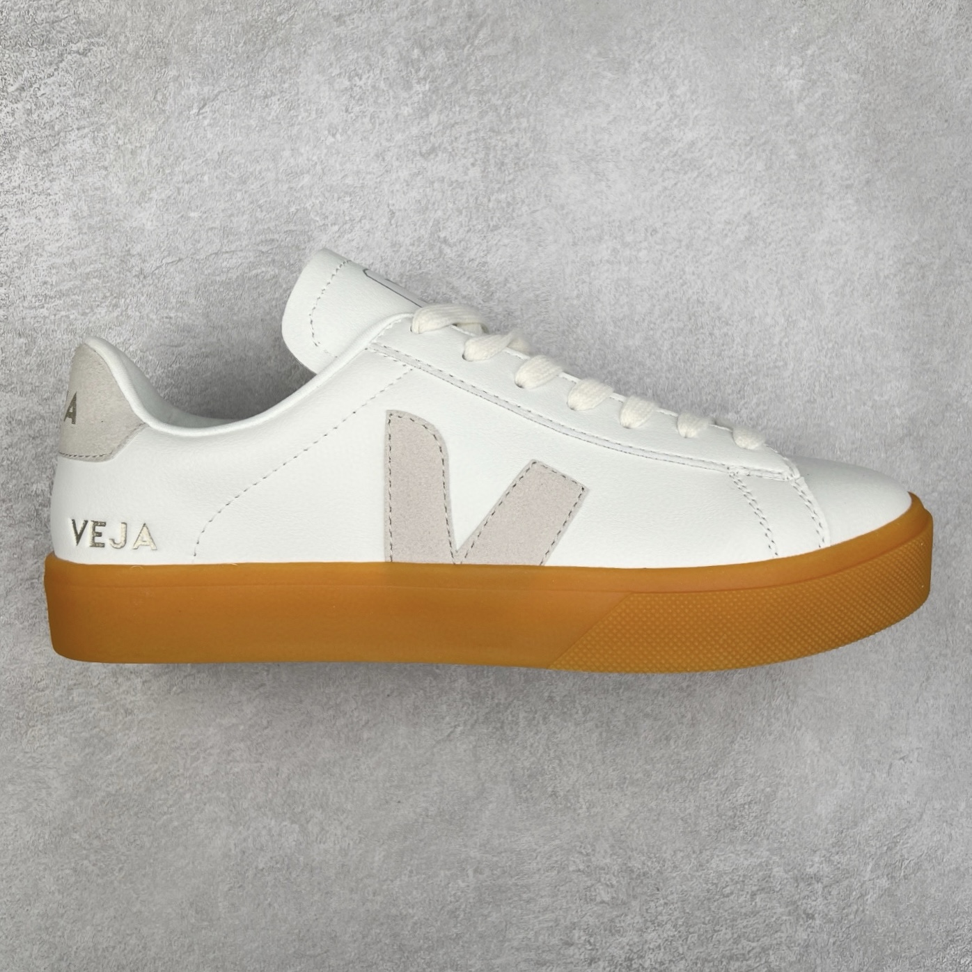 #福利特价 Veja Leather Extra Sneakers 法国国民V字经典小白板鞋 #Ins爆款 街拍频繁上镜 春季入夏简约百搭款 全头层进口牛皮 舒适面革内里 广东厂 高端主打色系全网热销中 所售渠道大致由代购渠道 尺码:35 36 37 38 39 40 41 42 43 44 45-选品中心