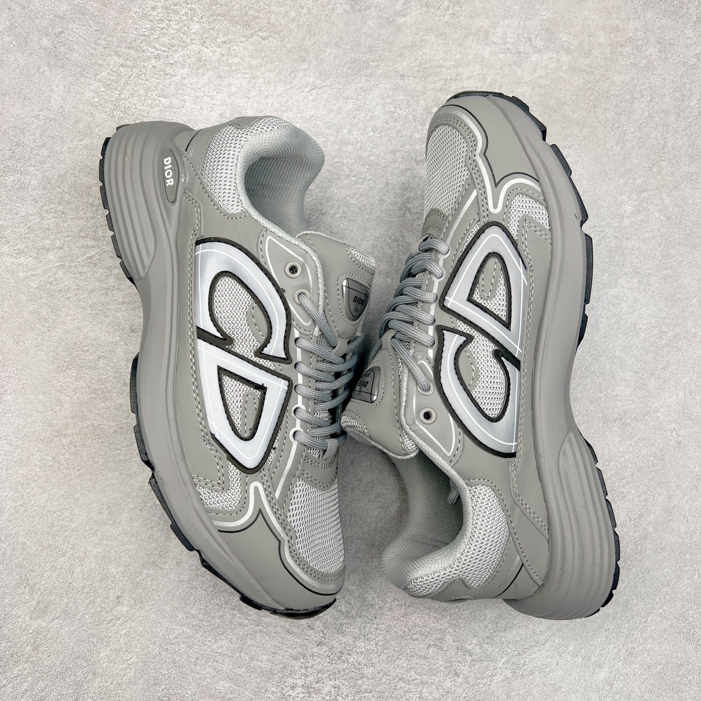 图片[3]-＃福利特价 Dior B30 迪奥网眼织物低帮运动休闲鞋 该款系列采用黑网色眼织物白和色科技料面精心制 作饰以反光“CD30”图形标志 外格轻盈的刻雕效果橡胶鞋搭底配标志性点的缀提升格调 内弹部力细节塑造想理的舒适穿着体验可与各休式闲造型配搭 彰显尚时现代的运风动范 尺码：36 37 35 39 40 41 42 43 44 45-选品中心