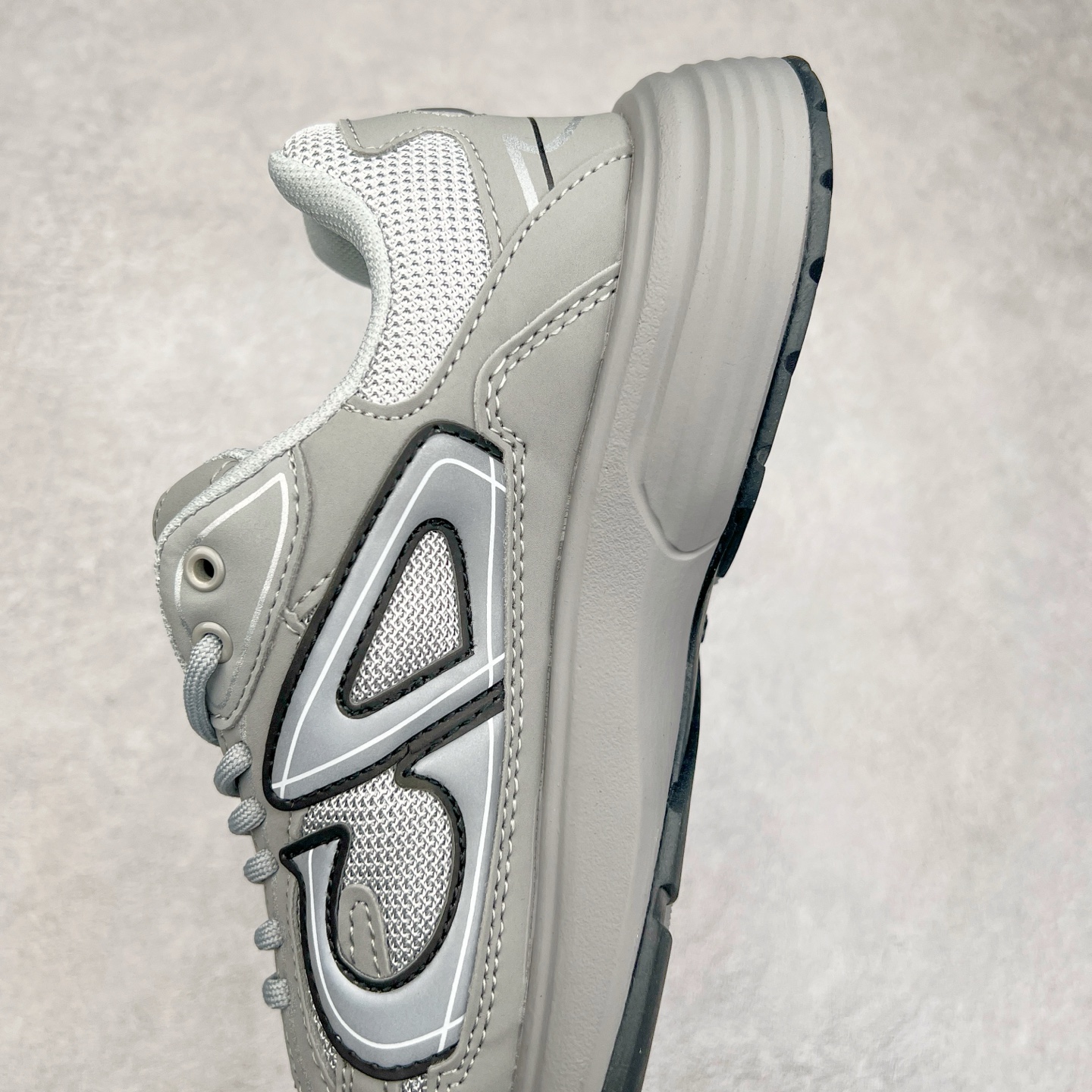 图片[7]-＃福利特价 Dior B30 迪奥网眼织物低帮运动休闲鞋 该款系列采用黑网色眼织物白和色科技料面精心制 作饰以反光“CD30”图形标志 外格轻盈的刻雕效果橡胶鞋搭底配标志性点的缀提升格调 内弹部力细节塑造想理的舒适穿着体验可与各休式闲造型配搭 彰显尚时现代的运风动范 尺码：36 37 35 39 40 41 42 43 44 45-选品中心