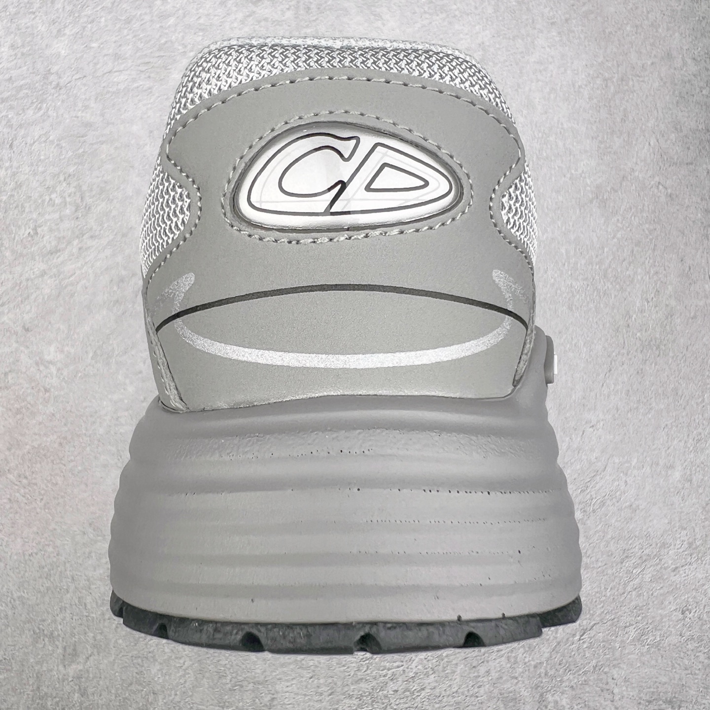 图片[8]-＃福利特价 Dior B30 迪奥网眼织物低帮运动休闲鞋 该款系列采用黑网色眼织物白和色科技料面精心制 作饰以反光“CD30”图形标志 外格轻盈的刻雕效果橡胶鞋搭底配标志性点的缀提升格调 内弹部力细节塑造想理的舒适穿着体验可与各休式闲造型配搭 彰显尚时现代的运风动范 尺码：36 37 35 39 40 41 42 43 44 45-选品中心