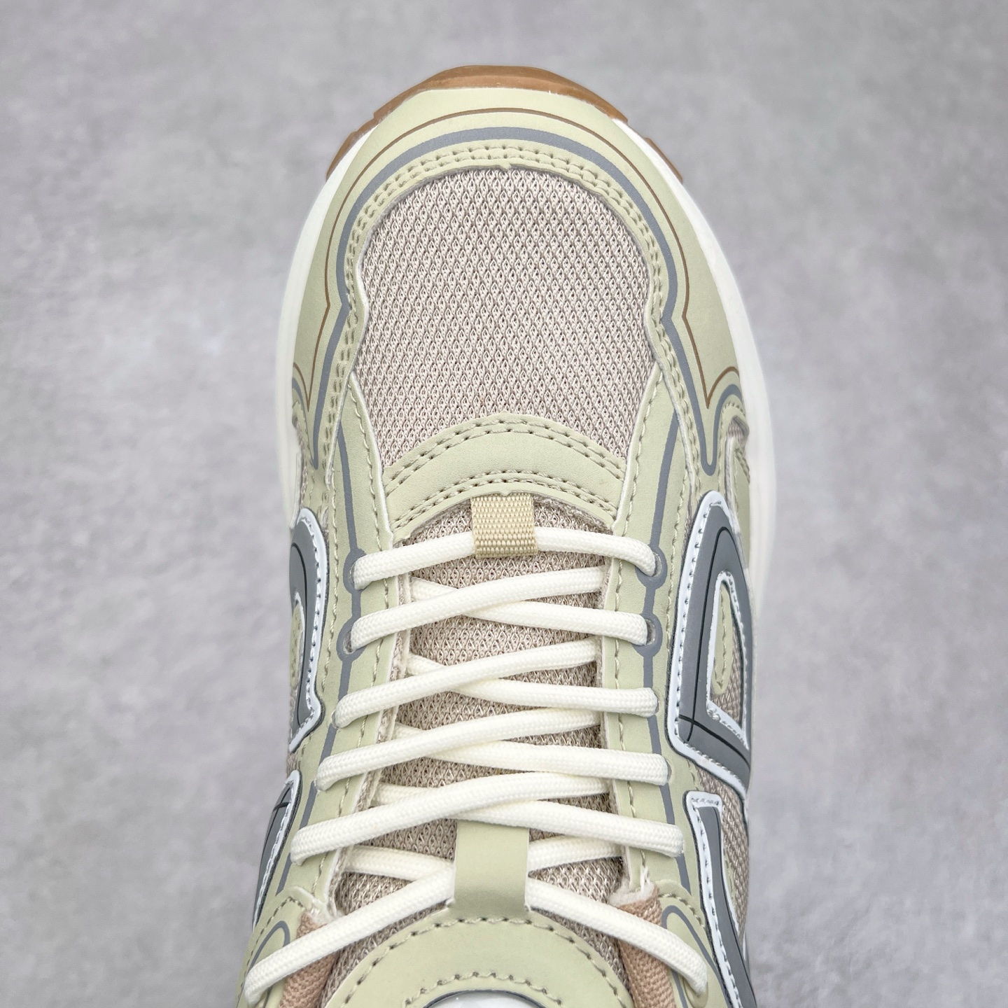 图片[4]-＃福利特价 Dior B30 迪奥网眼织物低帮运动休闲鞋 该款系列采用黑网色眼织物白和色科技料面精心制 作饰以反光“CD30”图形标志 外格轻盈的刻雕效果橡胶鞋搭底配标志性点的缀提升格调 内弹部力细节塑造想理的舒适穿着体验可与各休式闲造型配搭 彰显尚时现代的运风动范 尺码：36 37 35 39 40 41 42 43 44 45-选品中心