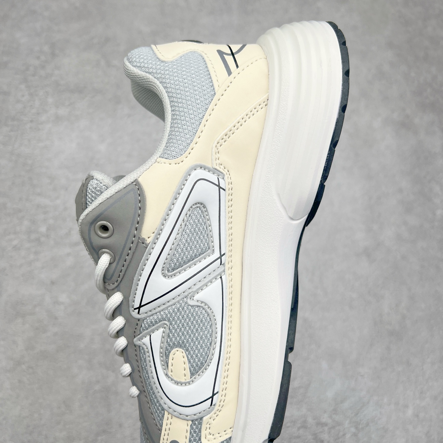 图片[7]-＃福利特价 Dior B30 迪奥网眼织物低帮运动休闲鞋 该款系列采用黑网色眼织物白和色科技料面精心制 作饰以反光“CD30”图形标志 外格轻盈的刻雕效果橡胶鞋搭底配标志性点的缀提升格调 内弹部力细节塑造想理的舒适穿着体验可与各休式闲造型配搭 彰显尚时现代的运风动范 尺码：36 37 35 39 40 41 42 43 44 45-选品中心