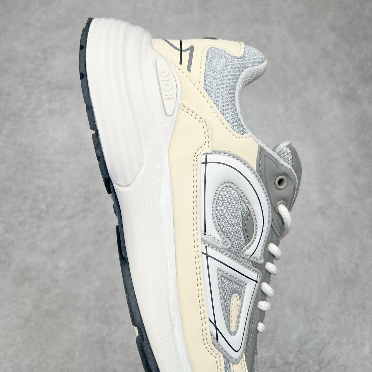 图片[6]-＃福利特价 Dior B30 迪奥网眼织物低帮运动休闲鞋 该款系列采用黑网色眼织物白和色科技料面精心制 作饰以反光“CD30”图形标志 外格轻盈的刻雕效果橡胶鞋搭底配标志性点的缀提升格调 内弹部力细节塑造想理的舒适穿着体验可与各休式闲造型配搭 彰显尚时现代的运风动范 尺码：36 37 35 39 40 41 42 43 44 45-选品中心