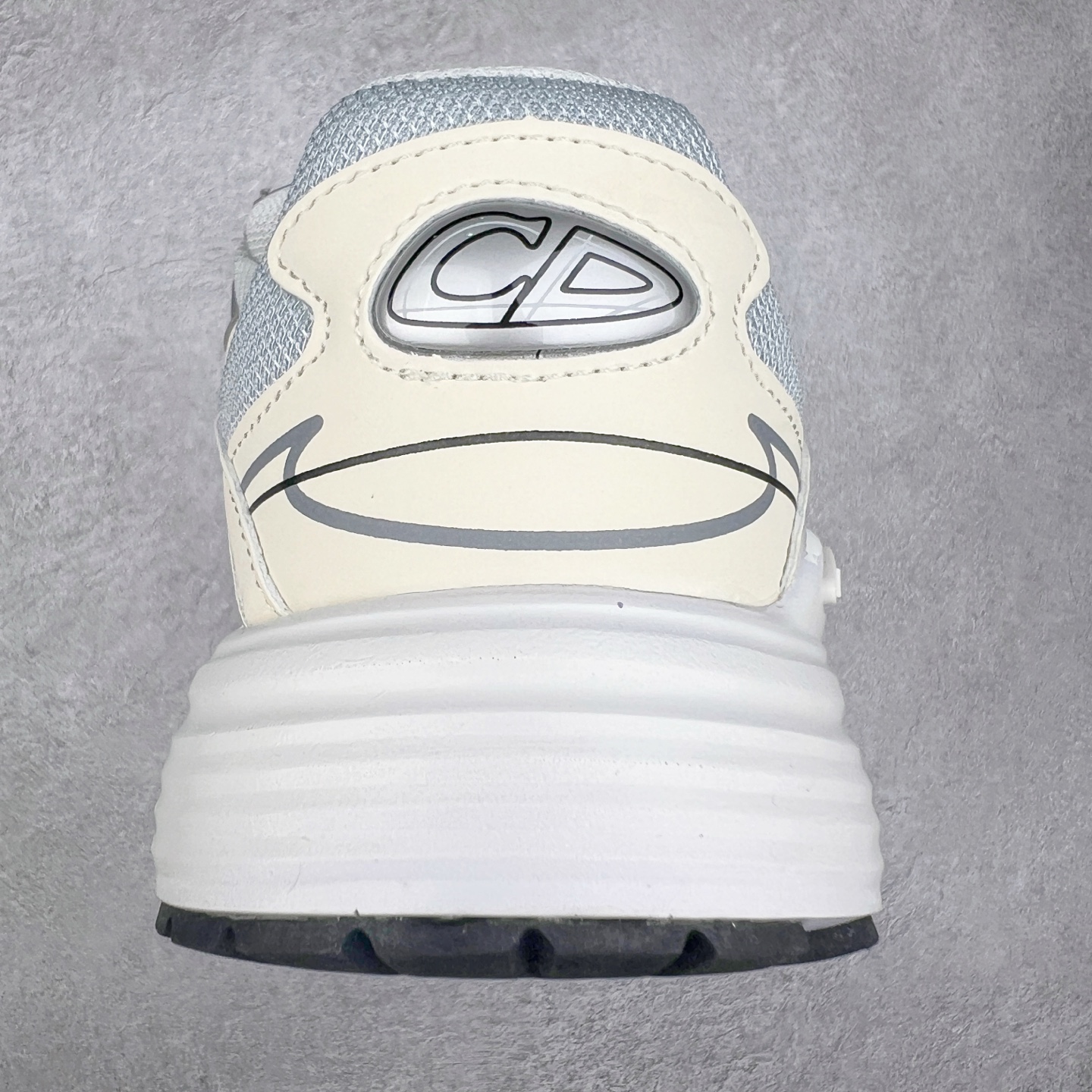 图片[8]-＃福利特价 Dior B30 迪奥网眼织物低帮运动休闲鞋 该款系列采用黑网色眼织物白和色科技料面精心制 作饰以反光“CD30”图形标志 外格轻盈的刻雕效果橡胶鞋搭底配标志性点的缀提升格调 内弹部力细节塑造想理的舒适穿着体验可与各休式闲造型配搭 彰显尚时现代的运风动范 尺码：36 37 35 39 40 41 42 43 44 45-选品中心