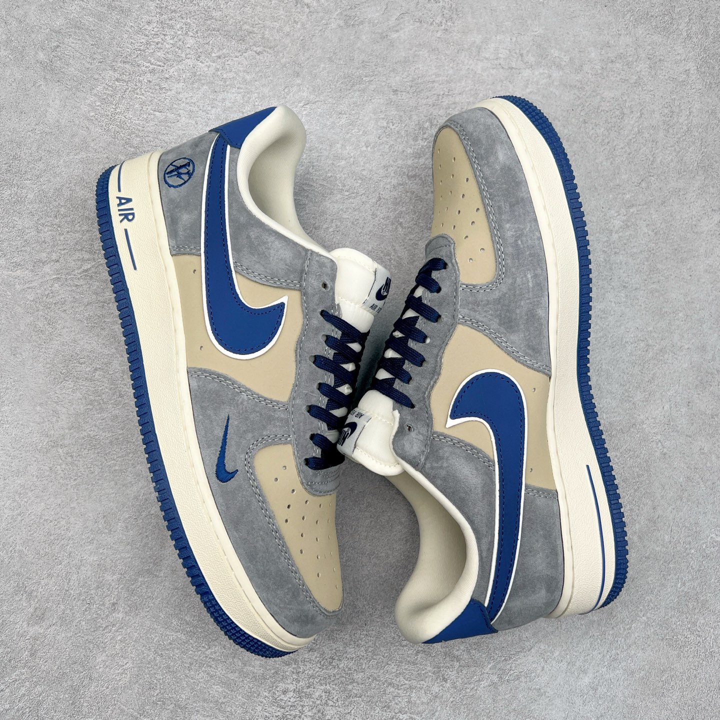 图片[3]-NK Air Force 1´07 Low 空军一号低帮百搭休闲运动板鞋 KK1988-045 柔软、弹性十足的缓震性能和出色的中底设计 横跨复古与现代的外型结合 造就出风靡全球 三十多年的Force 1 直到今天还深受青睐 尺码：36 36.5 37.5 38 38.5 39 40 40.5 41 42 42.5 43 44 44.5 45-选品中心