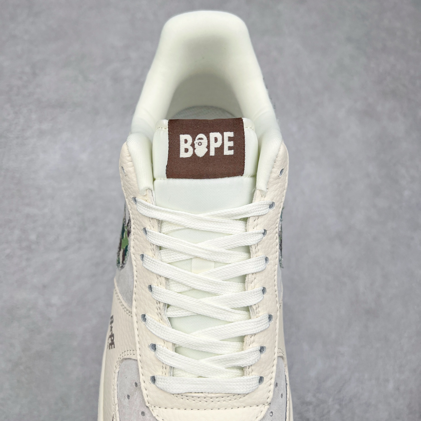 图片[5]-NK Air Force 1´07 Low 空军一号低帮百搭休闲运动板鞋 DF0188-030 柔软、弹性十足的缓震性能和出色的中底设计 横跨复古与现代的外型结合 造就出风靡全球 三十多年的Force 1 直到今天还深受青睐 尺码：36 36.5 37.5 38 38.5 39 40 40.5 41 42 42.5 43 44 44.5 45-选品中心