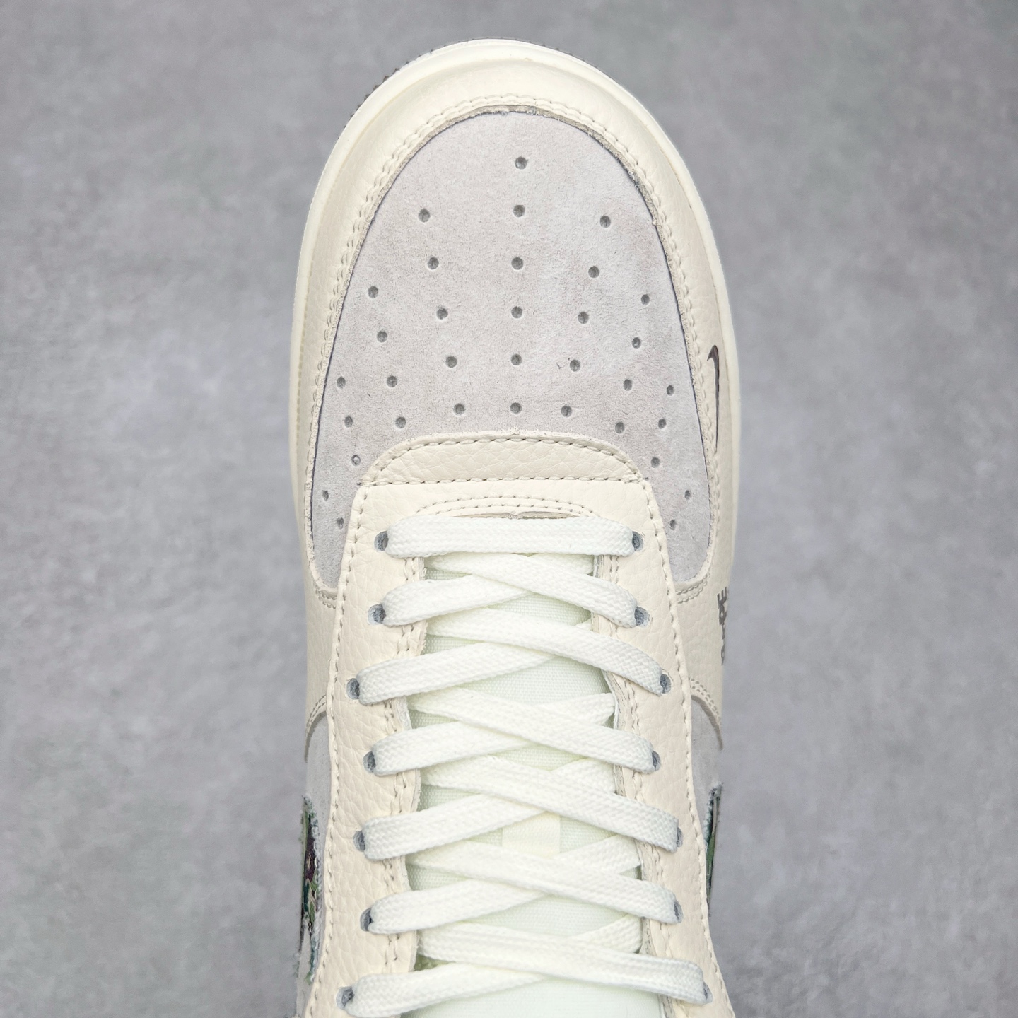 图片[4]-NK Air Force 1´07 Low 空军一号低帮百搭休闲运动板鞋 DF0188-030 柔软、弹性十足的缓震性能和出色的中底设计 横跨复古与现代的外型结合 造就出风靡全球 三十多年的Force 1 直到今天还深受青睐 尺码：36 36.5 37.5 38 38.5 39 40 40.5 41 42 42.5 43 44 44.5 45-选品中心