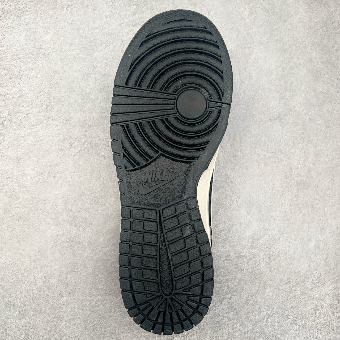 图片[9]-NK Dunk Low 定制配色 YX5066-259 大厂出品 极力推荐 原装头层材料 独家版型蒸餾加工帶來的是更好的视觉和脚感体验大厂纯原品质出货 清洁度 电绣工艺 皮料切割干净无任何毛边 细节完美 尺码：36 36.5 37.5 38 38.5 39 40 40.5 41 42 42.5 43 44 44.5 45-选品中心