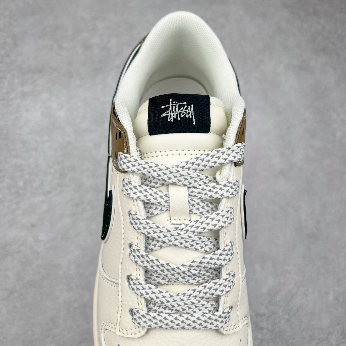 图片[5]-NK Dunk Low 定制配色 XS6089-502 大厂出品 极力推荐 原装头层材料 独家版型蒸餾加工帶來的是更好的视觉和脚感体验大厂纯原品质出货 清洁度 电绣工艺 皮料切割干净无任何毛边 细节完美 尺码：36 36.5 37.5 38 38.5 39 40 40.5 41 42 42.5 43 44 44.5 45-选品中心