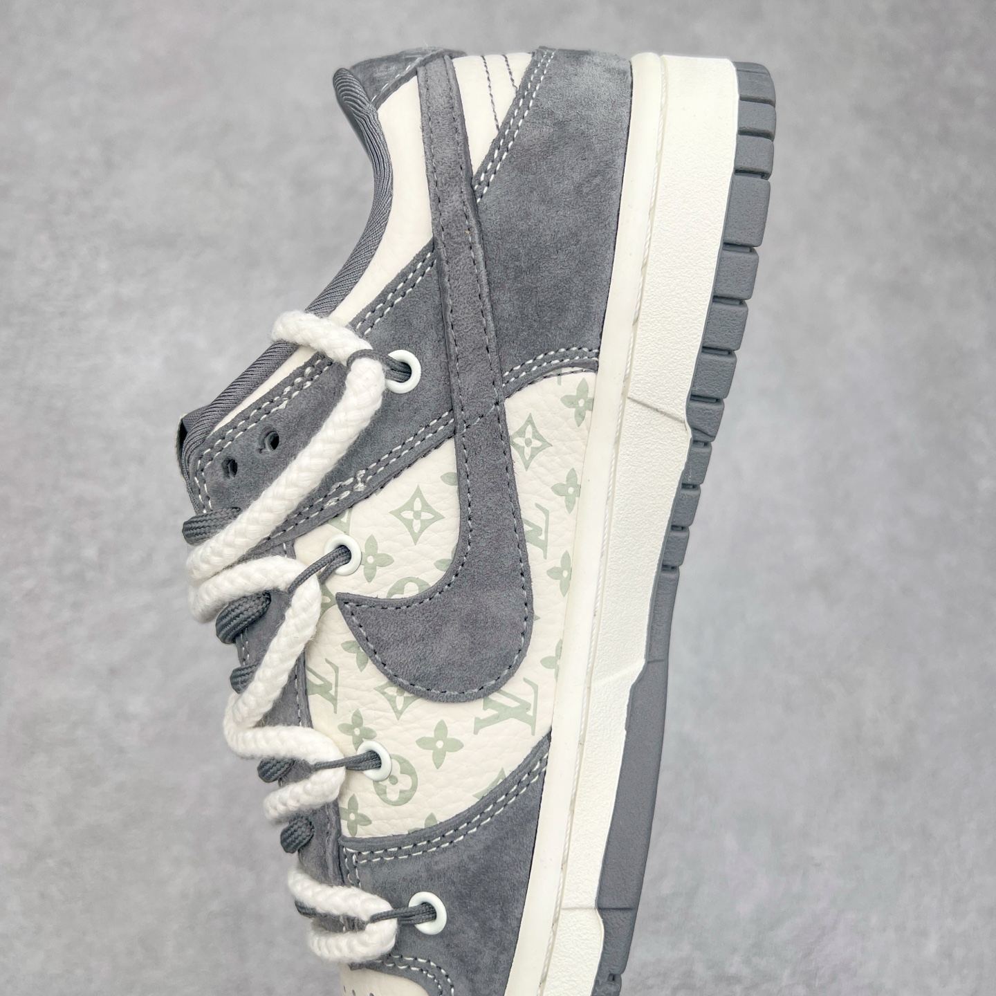 图片[7]-NK Dunk Low 定制配色 FC1688-138 大厂出品 极力推荐 原装头层材料 独家版型蒸餾加工帶來的是更好的视觉和脚感体验大厂纯原品质出货 清洁度 电绣工艺 皮料切割干净无任何毛边 细节完美 尺码：36 36.5 37.5 38 38.5 39 40 40.5 41 42 42.5 43 44 44.5 45-选品中心