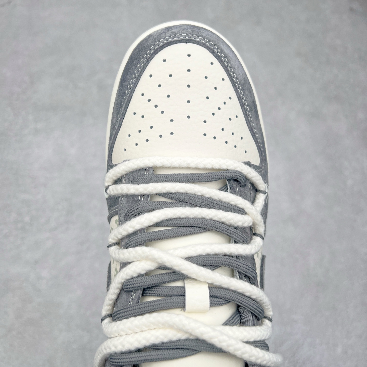 图片[4]-NK Dunk Low 定制配色 FC1688-138 大厂出品 极力推荐 原装头层材料 独家版型蒸餾加工帶來的是更好的视觉和脚感体验大厂纯原品质出货 清洁度 电绣工艺 皮料切割干净无任何毛边 细节完美 尺码：36 36.5 37.5 38 38.5 39 40 40.5 41 42 42.5 43 44 44.5 45-选品中心