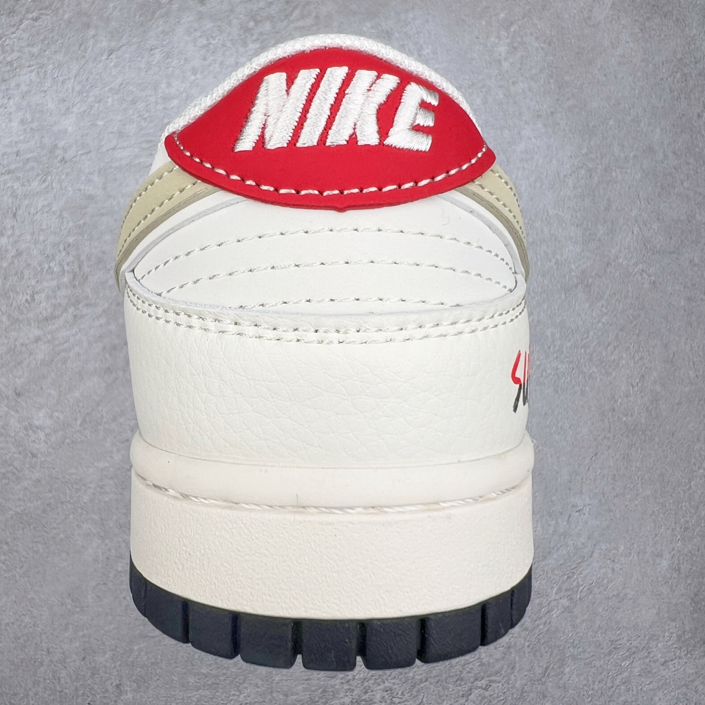 图片[8]-NK Dunk Low 定制配色 XS6089-506 大厂出品 极力推荐 原装头层材料 独家版型蒸餾加工帶來的是更好的视觉和脚感体验大厂纯原品质出货 清洁度 电绣工艺 皮料切割干净无任何毛边 细节完美 尺码：36 36.5 37.5 38 38.5 39 40 40.5 41 42 42.5 43 44 44.5 45-选品中心