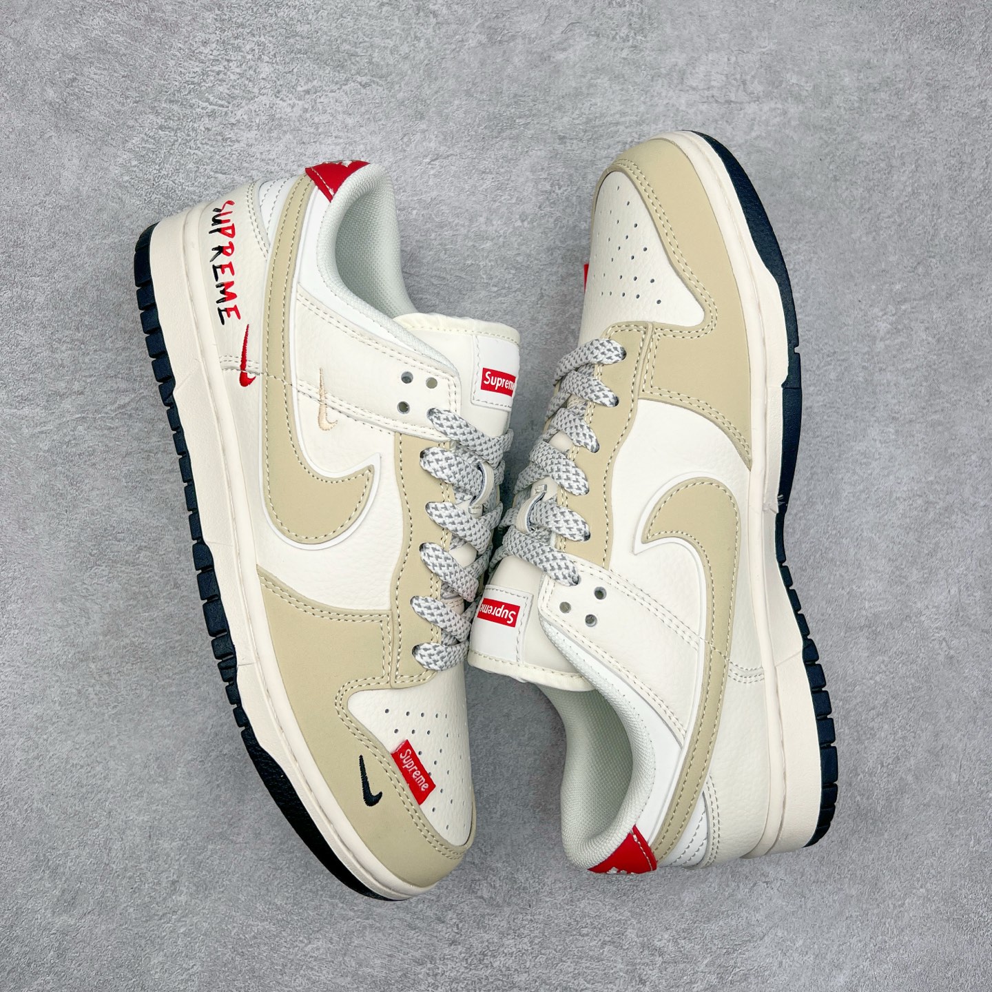 图片[3]-NK Dunk Low 定制配色 XS6089-506 大厂出品 极力推荐 原装头层材料 独家版型蒸餾加工帶來的是更好的视觉和脚感体验大厂纯原品质出货 清洁度 电绣工艺 皮料切割干净无任何毛边 细节完美 尺码：36 36.5 37.5 38 38.5 39 40 40.5 41 42 42.5 43 44 44.5 45-选品中心