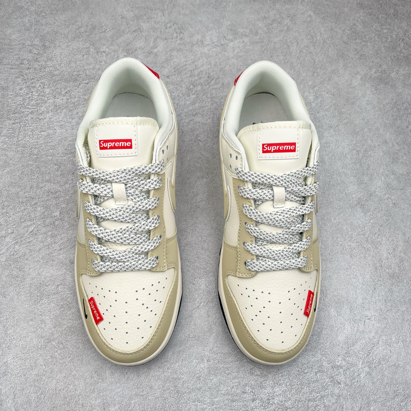 图片[2]-NK Dunk Low 定制配色 XS6089-506 大厂出品 极力推荐 原装头层材料 独家版型蒸餾加工帶來的是更好的视觉和脚感体验大厂纯原品质出货 清洁度 电绣工艺 皮料切割干净无任何毛边 细节完美 尺码：36 36.5 37.5 38 38.5 39 40 40.5 41 42 42.5 43 44 44.5 45-选品中心