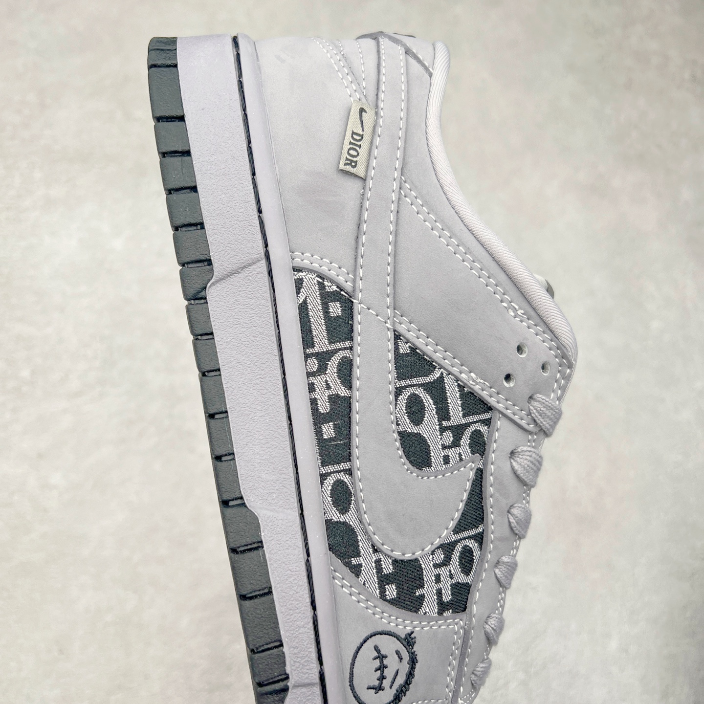 图片[6]-NK Dunk Low 定制配色 KK1333-029 大厂出品 极力推荐 原装头层材料 独家版型蒸餾加工帶來的是更好的视觉和脚感体验大厂纯原品质出货 清洁度 电绣工艺 皮料切割干净无任何毛边 细节完美 尺码：36 36.5 37.5 38 38.5 39 40 40.5 41 42 42.5 43 44 44.5 45-选品中心