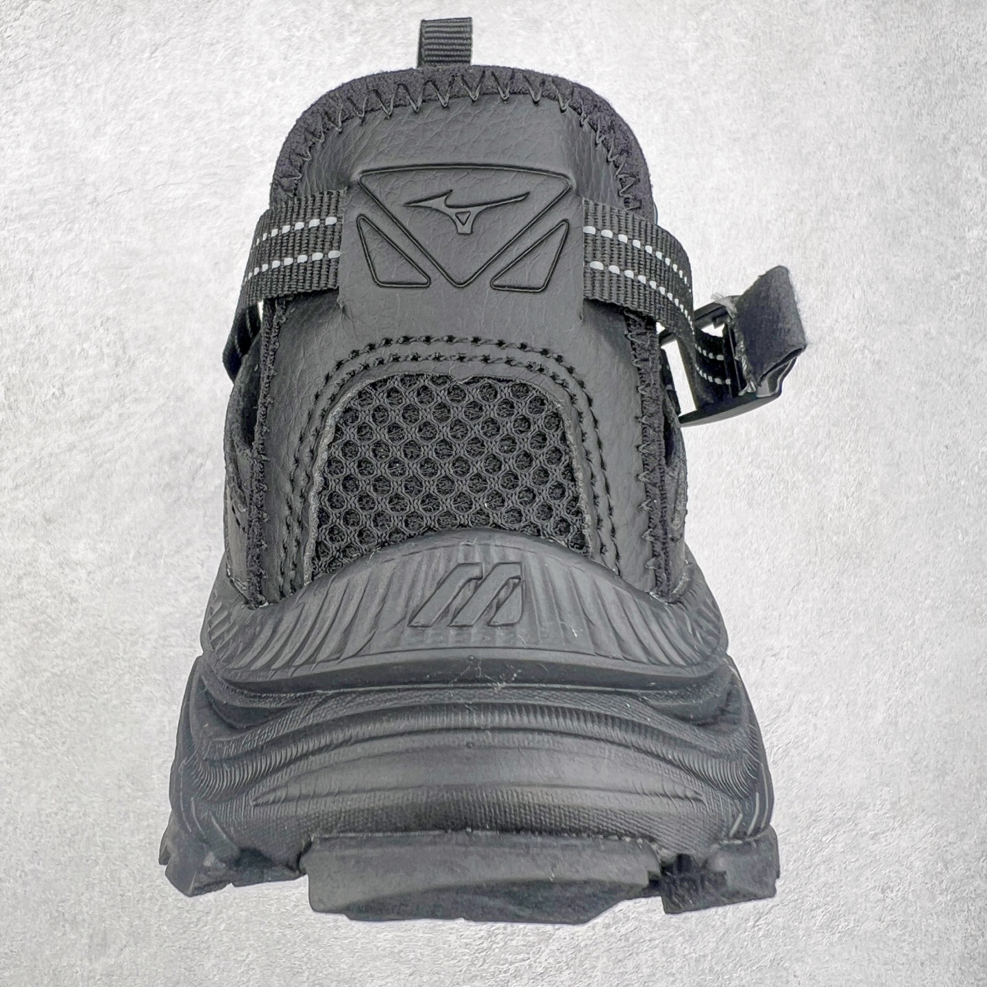 图片[8]-Mizuno Speed 2K 美津浓复古厚底织物合成革防滑耐磨透气低帮休闲跑步鞋 美津浓（Mizuno）是日本美津浓株式会社于1906年创立的运动品牌，经过一个多世纪的不断努力现已成为世界著名的运动器具、服装和鞋类生产商。美津浓力求服务于各类运动项目，并竭力使运动生活更加愉快和振奋。产品种类齐全，覆盖几乎全部主要运动项目，达到30万多个品类。尺码：36 36.5 37.5 38 38.5 39 40 40.5 41 42 42.5 43 44 44.5 45-选品中心