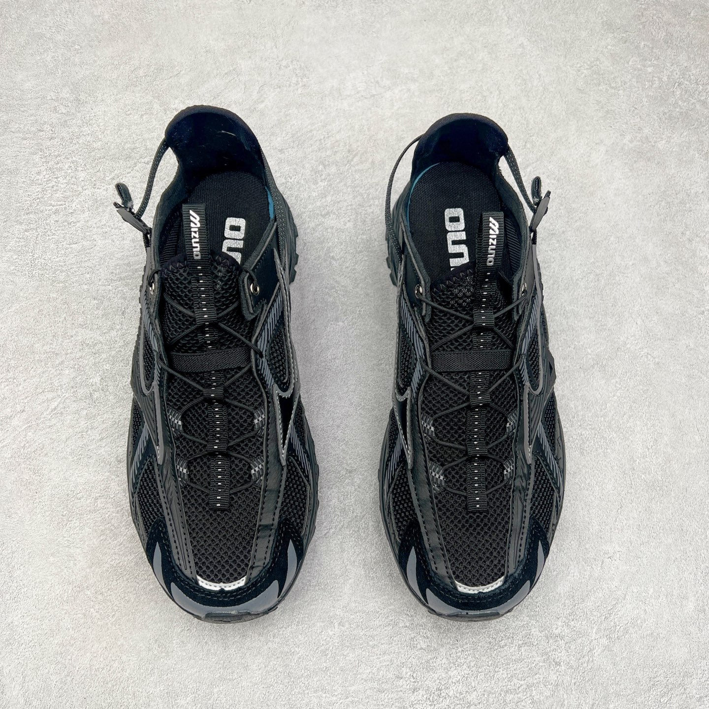 图片[2]-Mizuno Speed 2K 美津浓复古厚底织物合成革防滑耐磨透气低帮休闲跑步鞋 美津浓（Mizuno）是日本美津浓株式会社于1906年创立的运动品牌，经过一个多世纪的不断努力现已成为世界著名的运动器具、服装和鞋类生产商。美津浓力求服务于各类运动项目，并竭力使运动生活更加愉快和振奋。产品种类齐全，覆盖几乎全部主要运动项目，达到30万多个品类。尺码：36 36.5 37.5 38 38.5 39 40 40.5 41 42 42.5 43 44 44.5 45-选品中心