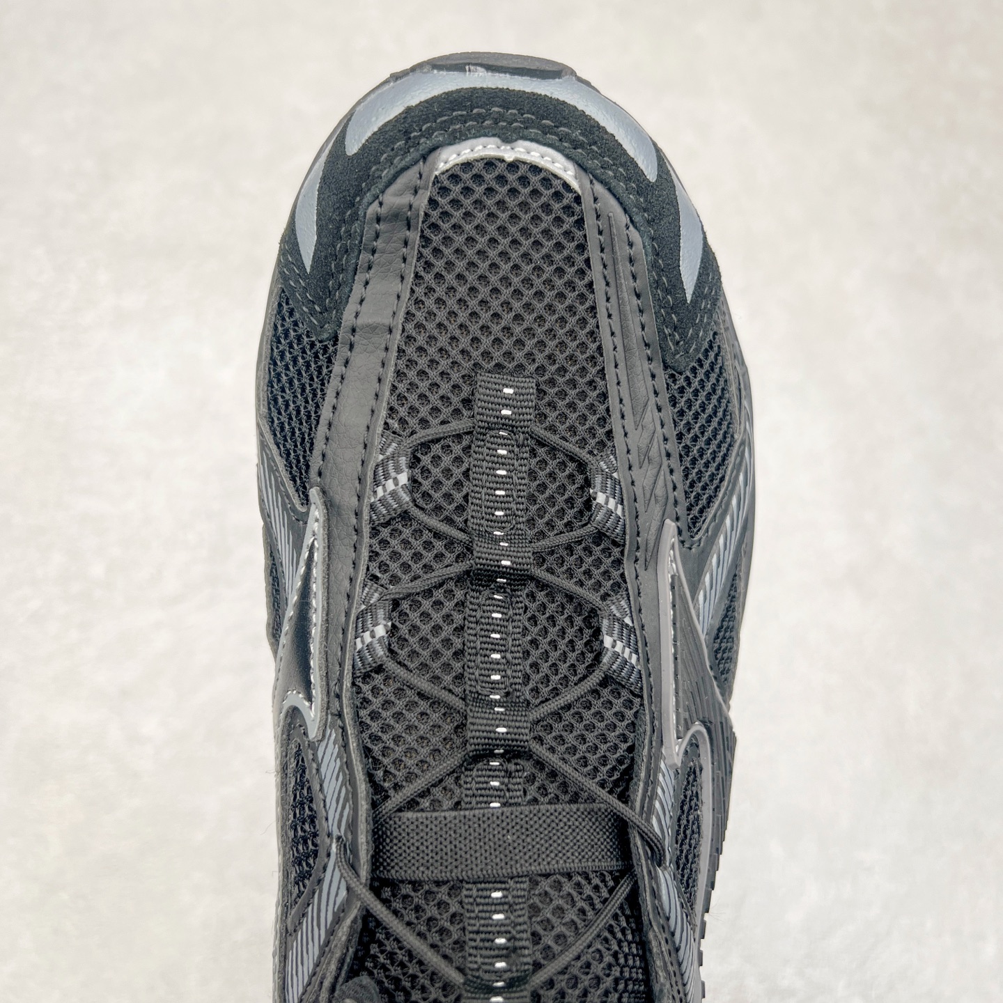 图片[4]-Mizuno Speed 2K 美津浓复古厚底织物合成革防滑耐磨透气低帮休闲跑步鞋 美津浓（Mizuno）是日本美津浓株式会社于1906年创立的运动品牌，经过一个多世纪的不断努力现已成为世界著名的运动器具、服装和鞋类生产商。美津浓力求服务于各类运动项目，并竭力使运动生活更加愉快和振奋。产品种类齐全，覆盖几乎全部主要运动项目，达到30万多个品类。尺码：36 36.5 37.5 38 38.5 39 40 40.5 41 42 42.5 43 44 44.5 45-选品中心