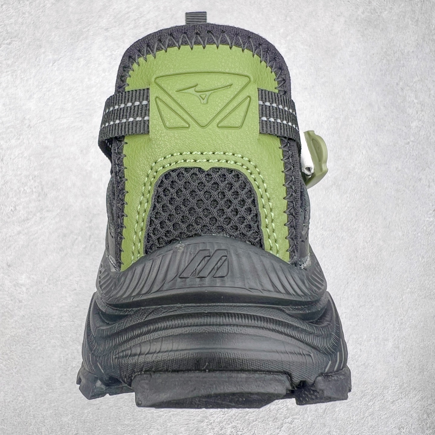 图片[8]-Mizuno Speed 2K 美津浓复古厚底织物合成革防滑耐磨透气低帮休闲跑步鞋 美津浓（Mizuno）是日本美津浓株式会社于1906年创立的运动品牌，经过一个多世纪的不断努力现已成为世界著名的运动器具、服装和鞋类生产商。美津浓力求服务于各类运动项目，并竭力使运动生活更加愉快和振奋。产品种类齐全，覆盖几乎全部主要运动项目，达到30万多个品类。尺码：36 36.5 37.5 38 38.5 39 40 40.5 41 42 42.5 43 44 44.5 45-选品中心