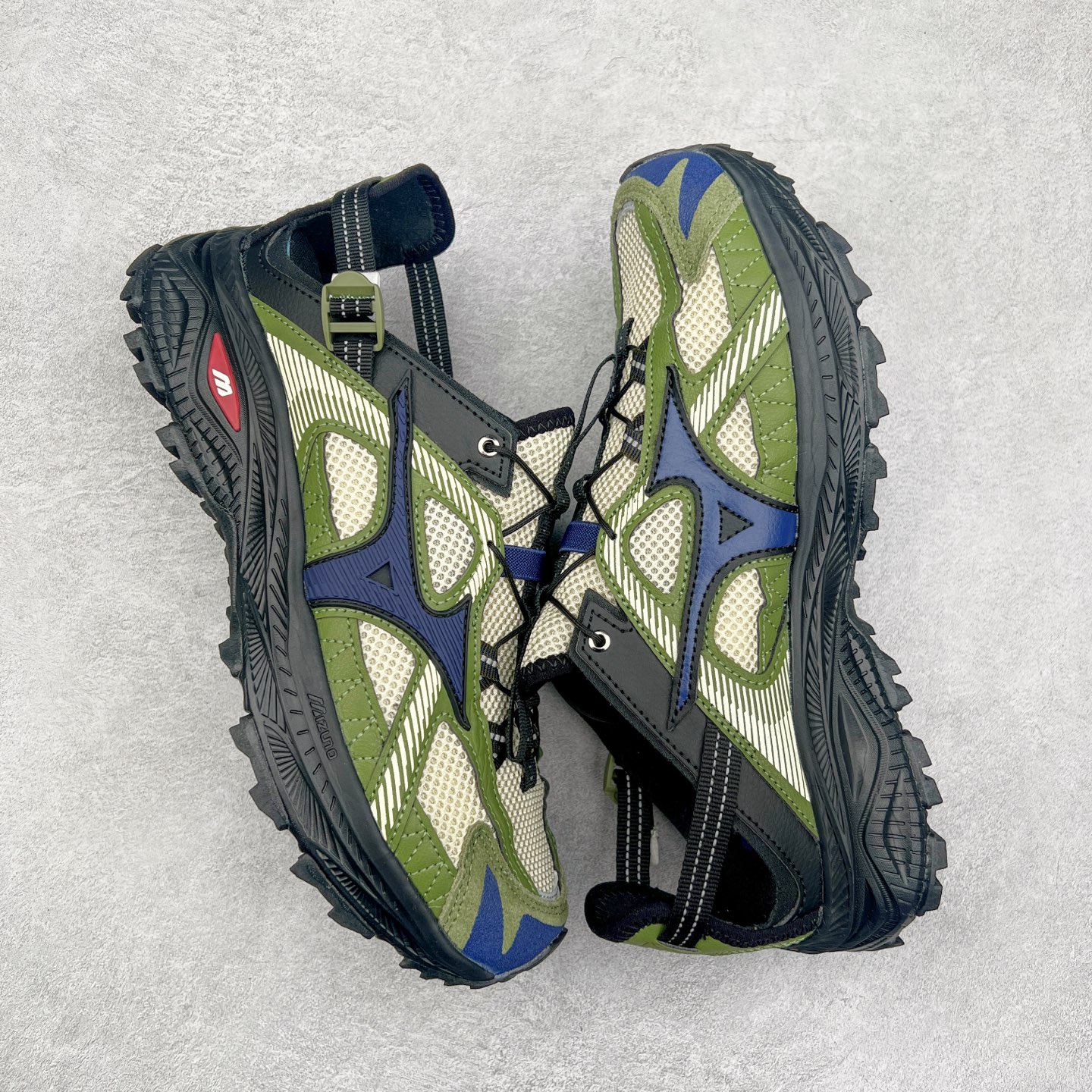 图片[3]-Mizuno Speed 2K 美津浓复古厚底织物合成革防滑耐磨透气低帮休闲跑步鞋 美津浓（Mizuno）是日本美津浓株式会社于1906年创立的运动品牌，经过一个多世纪的不断努力现已成为世界著名的运动器具、服装和鞋类生产商。美津浓力求服务于各类运动项目，并竭力使运动生活更加愉快和振奋。产品种类齐全，覆盖几乎全部主要运动项目，达到30万多个品类。尺码：36 36.5 37.5 38 38.5 39 40 40.5 41 42 42.5 43 44 44.5 45-选品中心