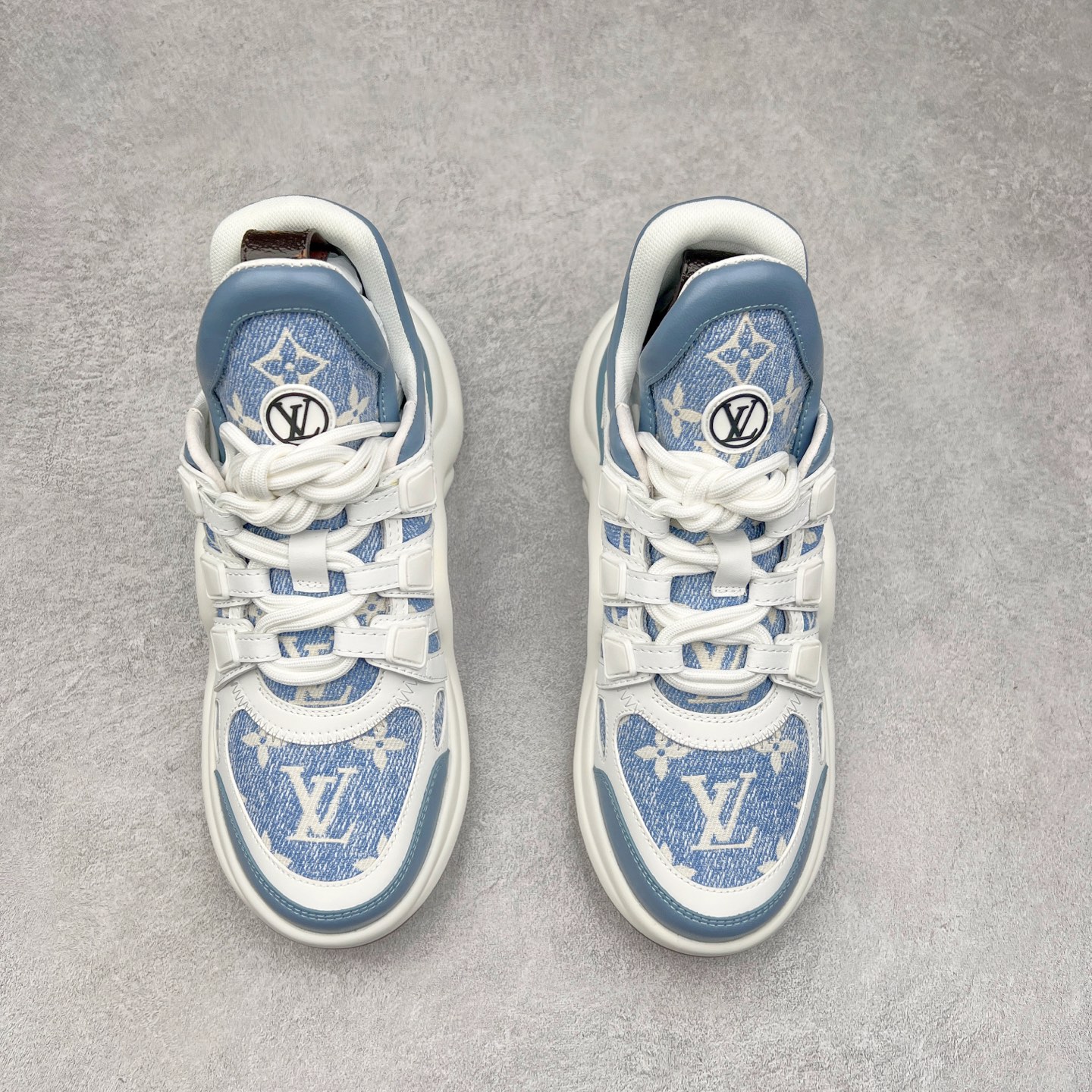 图片[2]-＃纯原福利 Louis Vuitton Archlight Sneakers lv真皮拼色减震运动弓型舞蹈复古走秀老爹运动鞋 升级2023原装配件5D效果礼盒及全套原装配件包装物#支持感应NFC官网跳转#雪梨形超软沙绒纸团+细节制造精品#采用头层小牛皮革饰片#独立开发TPU回弹中底#组合TPR耐磨外底#超软皮内里脚垫❗ 尺码：35-39-选品中心