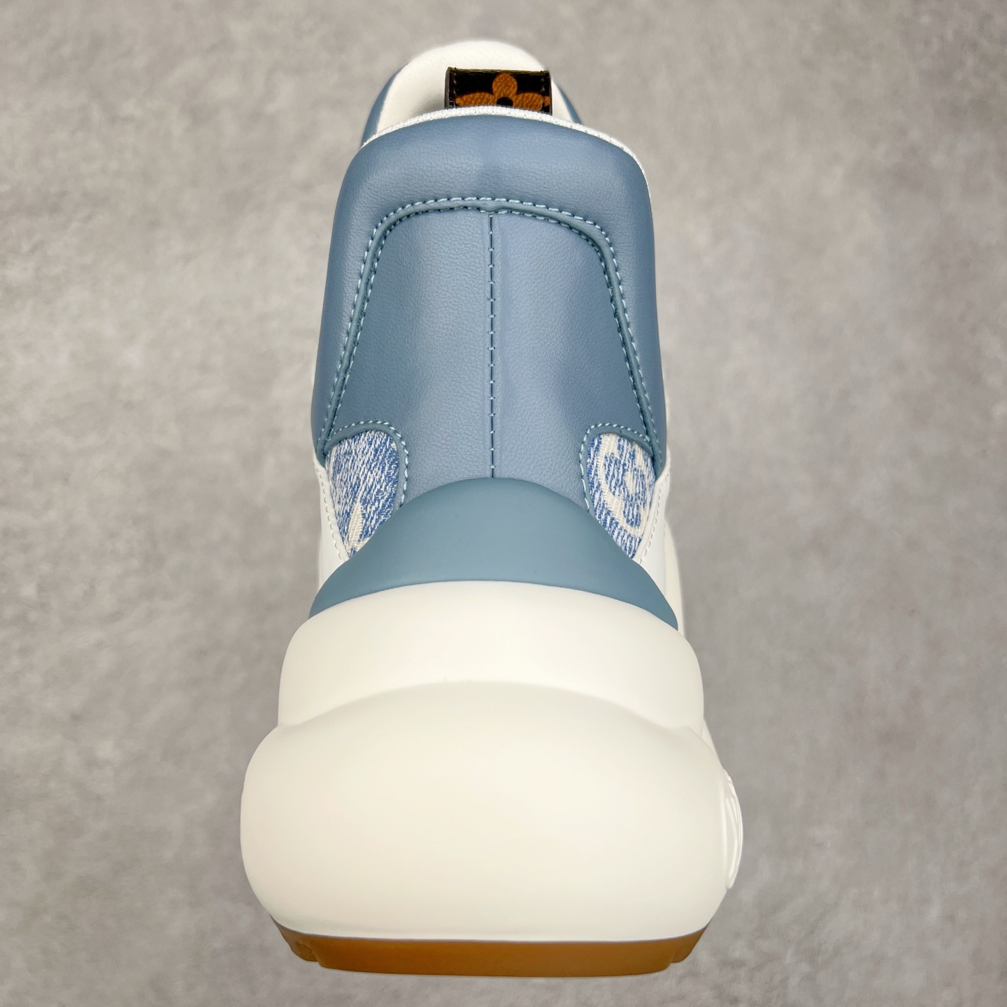 图片[8]-＃纯原福利 Louis Vuitton Archlight Sneakers lv真皮拼色减震运动弓型舞蹈复古走秀老爹运动鞋 升级2023原装配件5D效果礼盒及全套原装配件包装物#支持感应NFC官网跳转#雪梨形超软沙绒纸团+细节制造精品#采用头层小牛皮革饰片#独立开发TPU回弹中底#组合TPR耐磨外底#超软皮内里脚垫❗ 尺码：35-39-选品中心