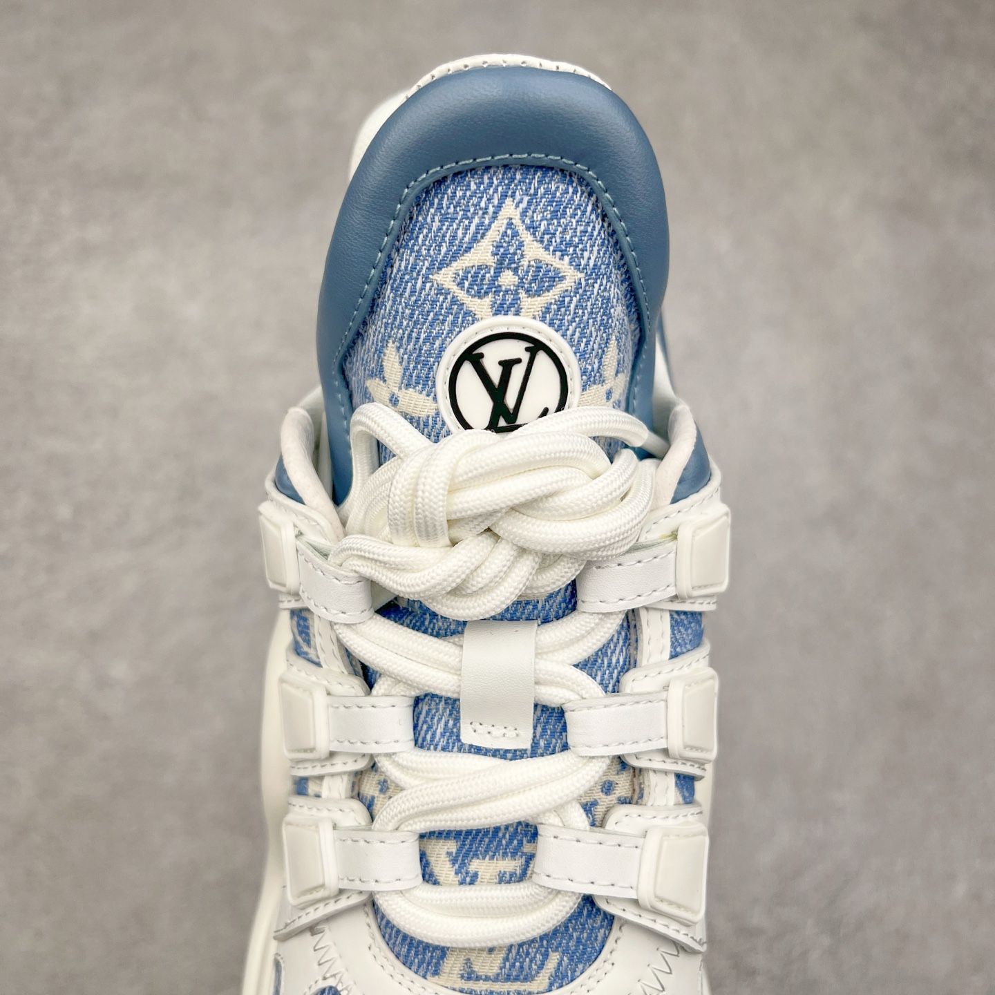 图片[5]-＃纯原福利 Louis Vuitton Archlight Sneakers lv真皮拼色减震运动弓型舞蹈复古走秀老爹运动鞋 升级2023原装配件5D效果礼盒及全套原装配件包装物#支持感应NFC官网跳转#雪梨形超软沙绒纸团+细节制造精品#采用头层小牛皮革饰片#独立开发TPU回弹中底#组合TPR耐磨外底#超软皮内里脚垫❗ 尺码：35-39-选品中心