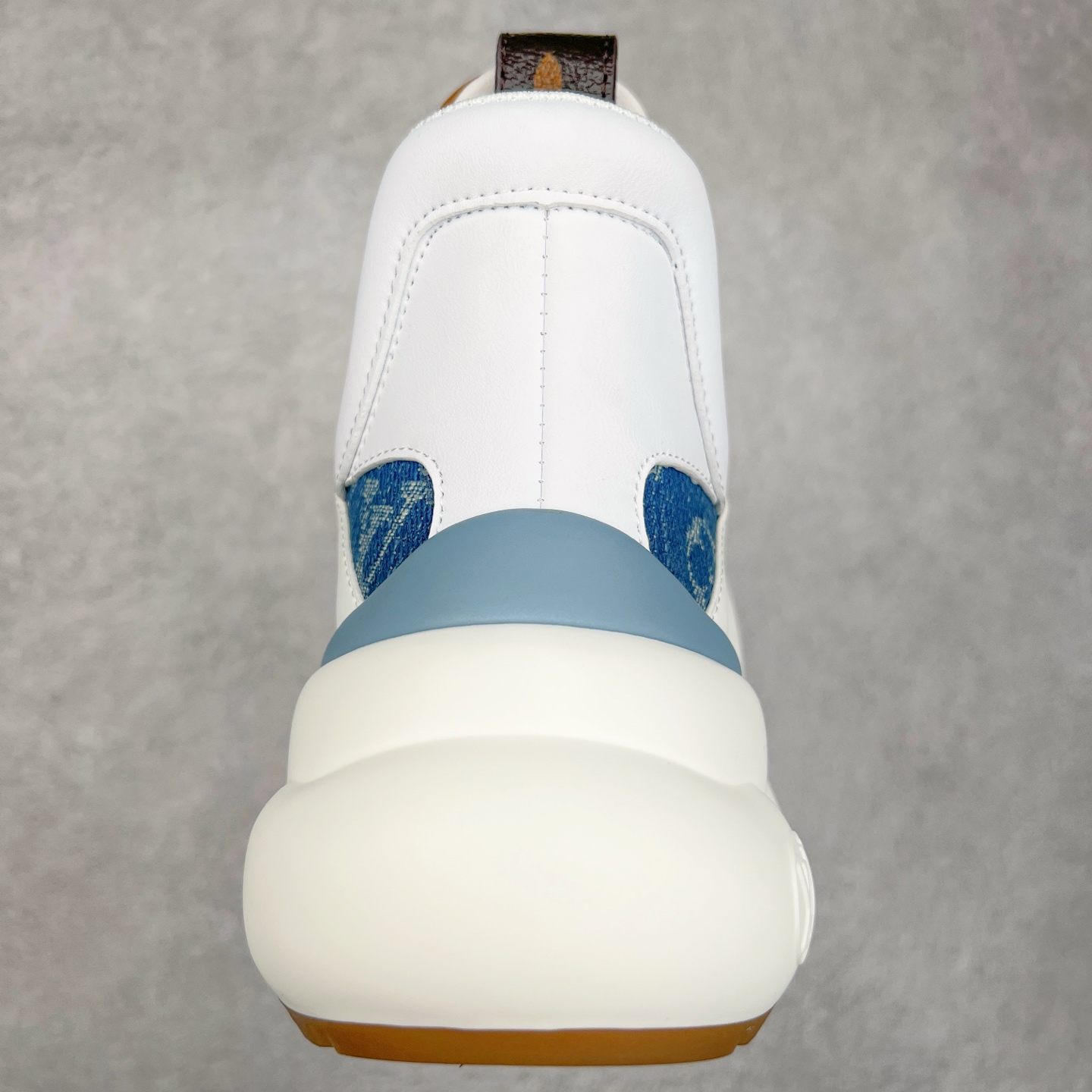 图片[8]-＃纯原福利 Louis Vuitton Archlight Sneakers lv真皮拼色减震运动弓型舞蹈复古走秀老爹运动鞋 升级2023原装配件5D效果礼盒及全套原装配件包装物#支持感应NFC官网跳转#雪梨形超软沙绒纸团+细节制造精品#采用头层小牛皮革饰片#独立开发TPU回弹中底#组合TPR耐磨外底#超软皮内里脚垫❗ 尺码：35-39-选品中心