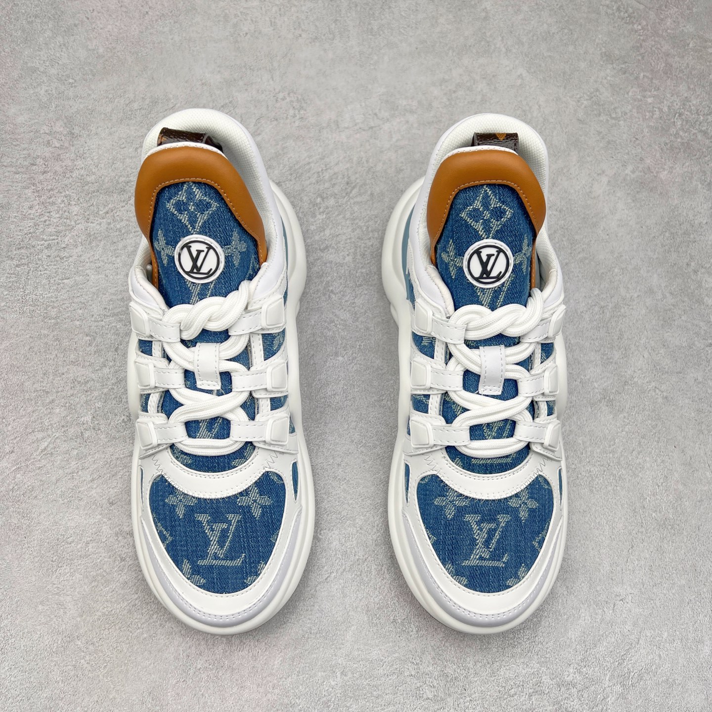 图片[2]-＃纯原福利 Louis Vuitton Archlight Sneakers lv真皮拼色减震运动弓型舞蹈复古走秀老爹运动鞋 升级2023原装配件5D效果礼盒及全套原装配件包装物#支持感应NFC官网跳转#雪梨形超软沙绒纸团+细节制造精品#采用头层小牛皮革饰片#独立开发TPU回弹中底#组合TPR耐磨外底#超软皮内里脚垫❗ 尺码：35-39-选品中心