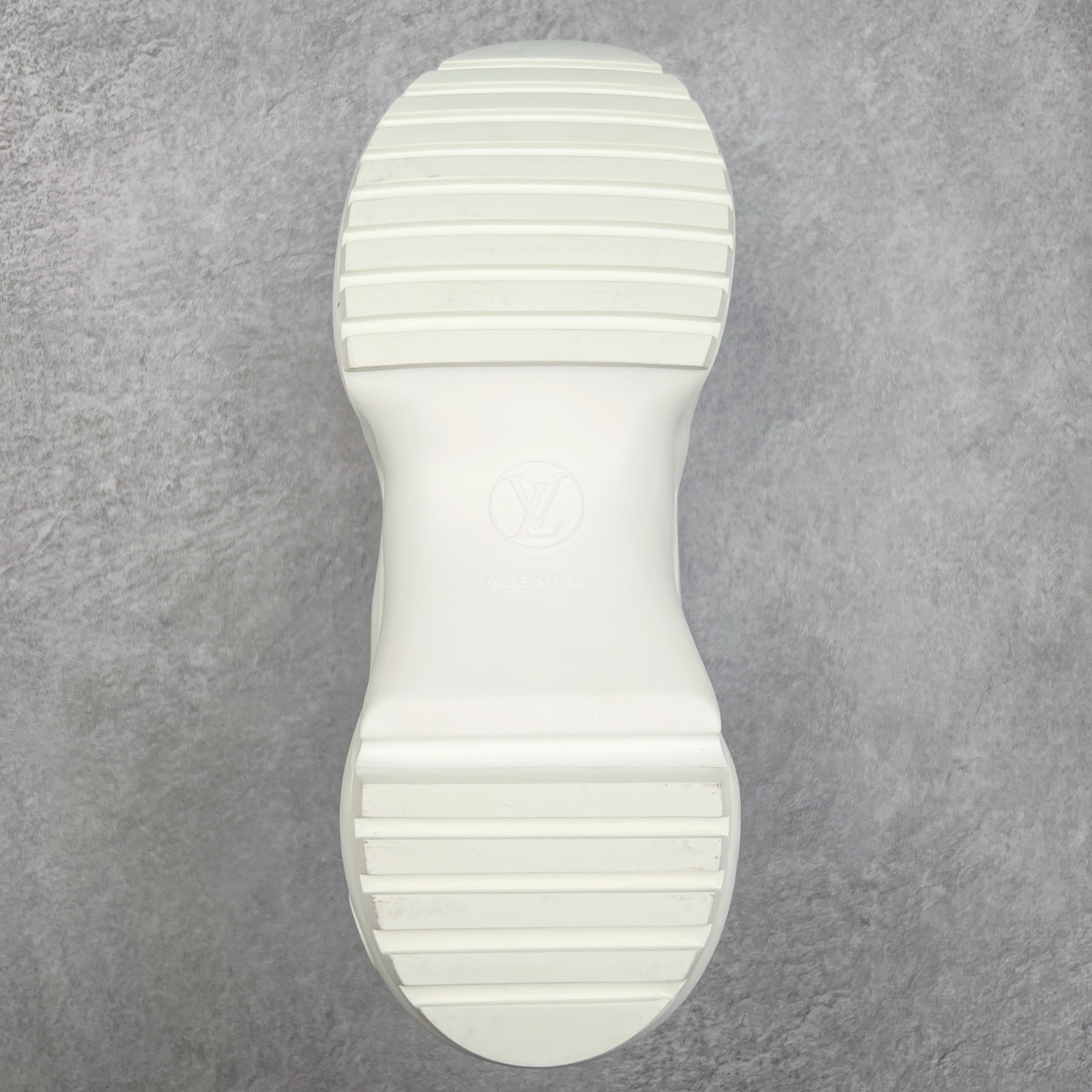 图片[9]-＃纯原福利 Louis Vuitton Archlight Sneakers lv真皮拼色减震运动弓型舞蹈复古走秀老爹运动鞋 升级2023原装配件5D效果礼盒及全套原装配件包装物#支持感应NFC官网跳转#雪梨形超软沙绒纸团+细节制造精品#采用头层小牛皮革饰片#独立开发TPU回弹中底#组合TPR耐磨外底#超软皮内里脚垫❗ 尺码：35-39-选品中心