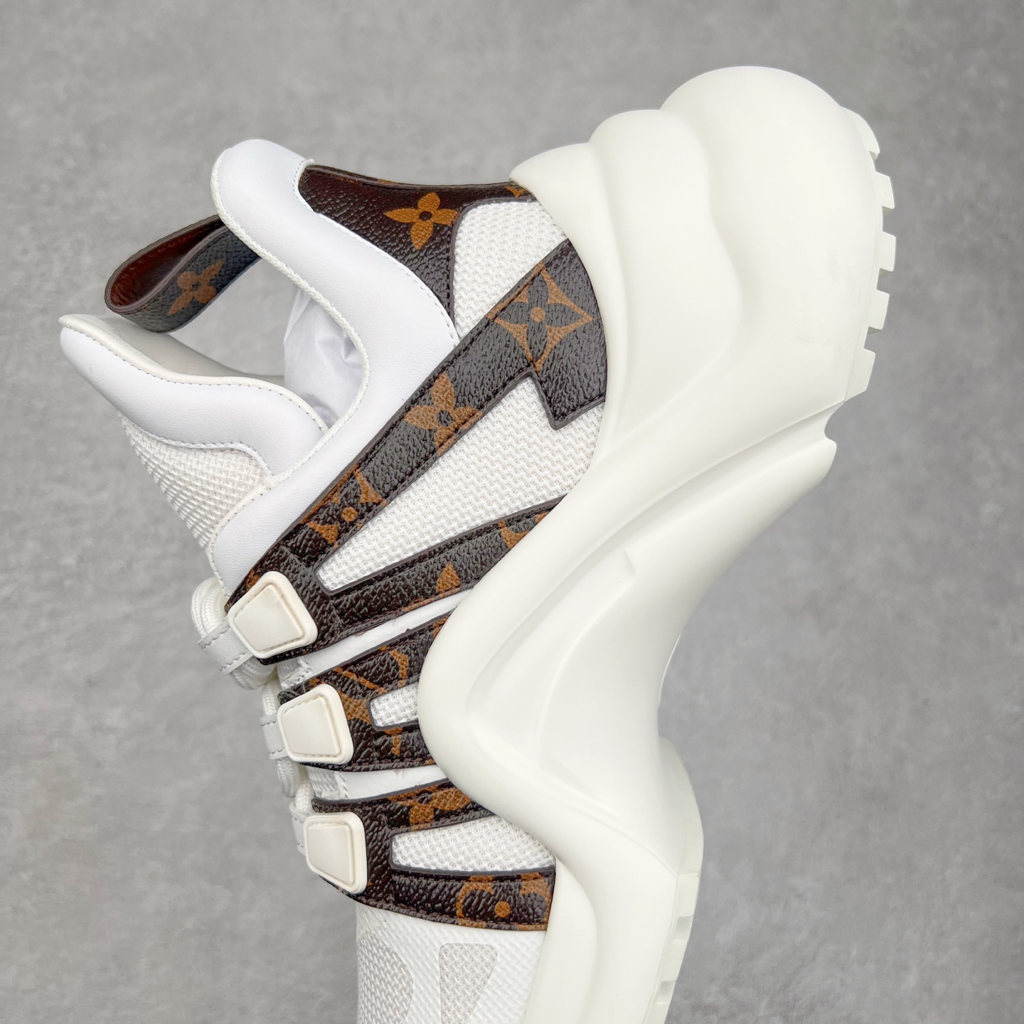 图片[7]-＃纯原福利 Louis Vuitton Archlight Sneakers lv真皮拼色减震运动弓型舞蹈复古走秀老爹运动鞋 升级2023原装配件5D效果礼盒及全套原装配件包装物#支持感应NFC官网跳转#雪梨形超软沙绒纸团+细节制造精品#采用头层小牛皮革饰片#独立开发TPU回弹中底#组合TPR耐磨外底#超软皮内里脚垫❗ 尺码：35-39-选品中心