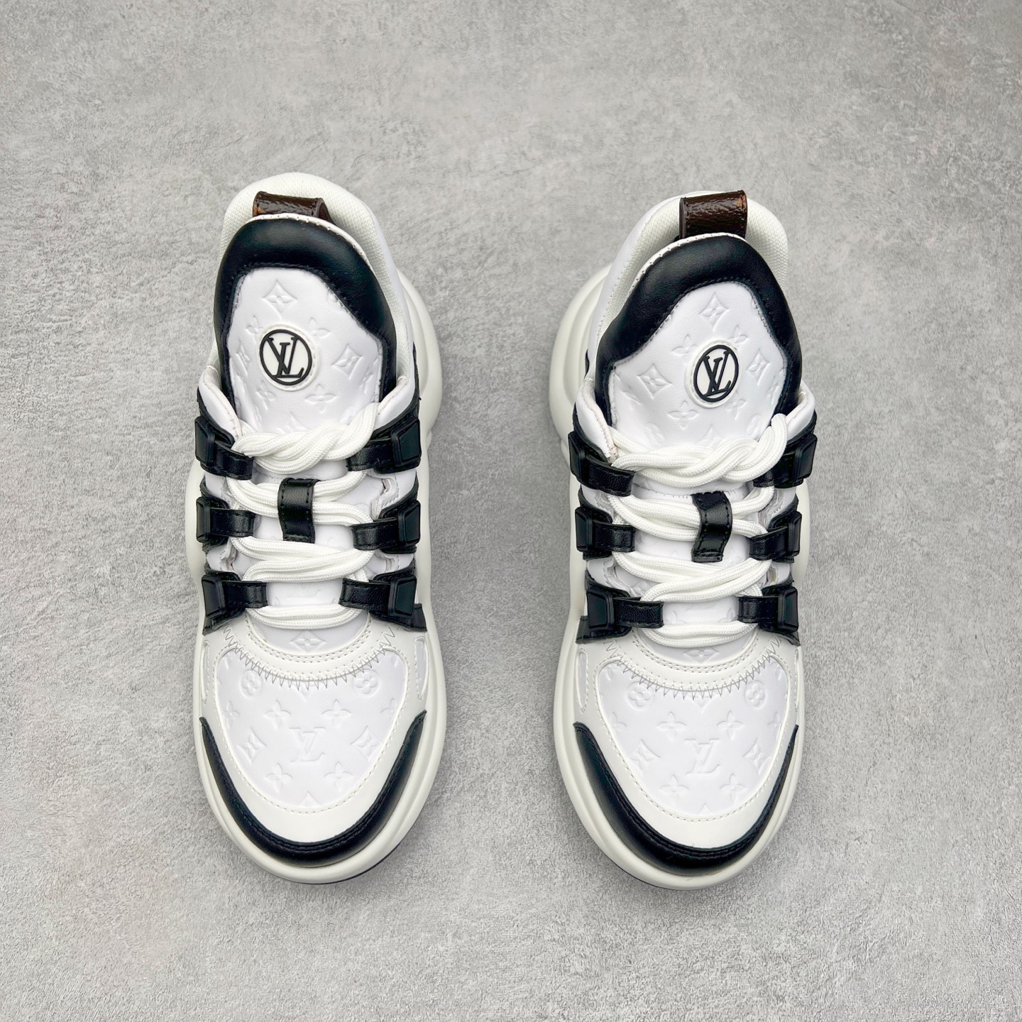 图片[2]-＃纯原福利 Louis Vuitton Archlight Sneakers lv真皮拼色减震运动弓型舞蹈复古走秀老爹运动鞋 升级2023原装配件5D效果礼盒及全套原装配件包装物#支持感应NFC官网跳转#雪梨形超软沙绒纸团+细节制造精品#采用头层小牛皮革饰片#独立开发TPU回弹中底#组合TPR耐磨外底#超软皮内里脚垫❗ 尺码：35-39-选品中心