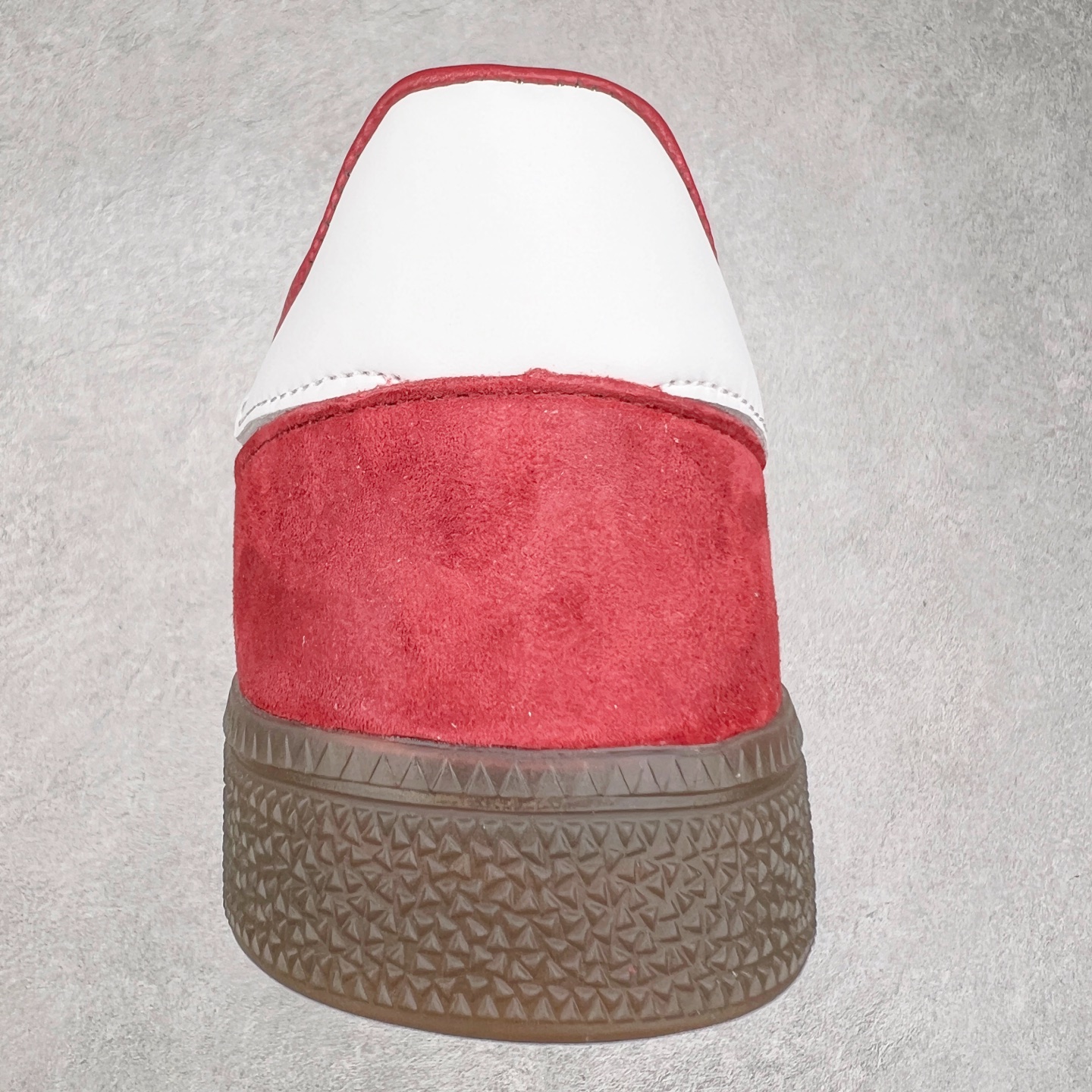 图片[8]-AD Originals Handball SPZL 手球运动员系列百搭休闲运动板鞋 BD7617 这款来自阿迪达斯的这款HANDBALL SPZL前身是一双手球运动鞋，这一次拿来复刻，所以鞋面的主要色彩选用了黑色， 鞋面外侧除了Spezial字母之外还有三叶草标志。Handball SPZL作为复古手球训练鞋与作为室内足球鞋的Samba有着异曲同工之处，但是质感更为出众的鞋身以及丰富的配色选择比起Samba来讲可以说是更胜一筹了！尺码：36 36⅔ 37⅓ 38 38⅔ 39⅓ 40 40⅔ 41⅓ 42 42⅔ 43⅓ 44 45-选品中心