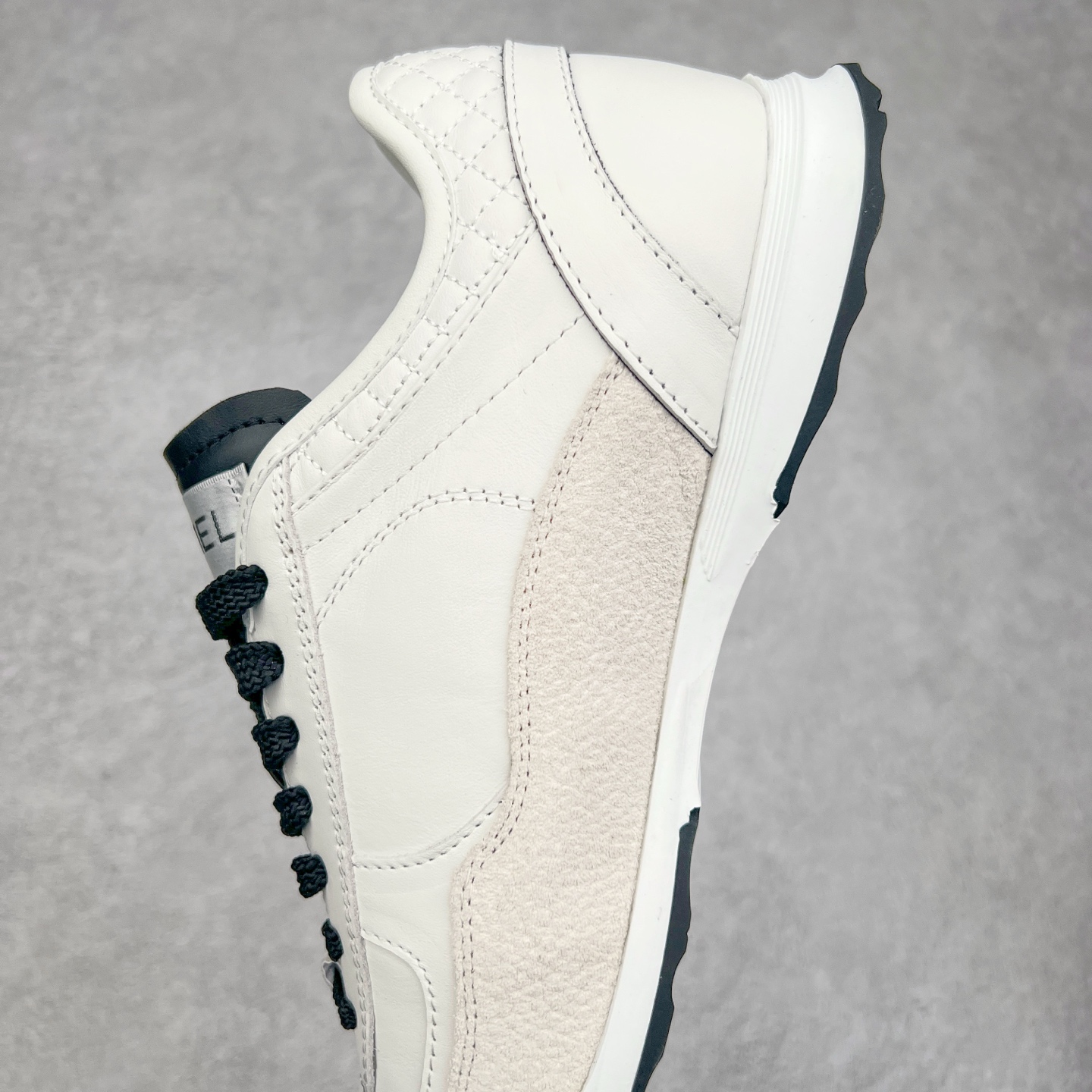 图片[7]-CHANEL香奈儿新款熊猫板鞋熊猫鞋 香奈儿2025ss火爆熊猫鞋🐼配色厚底休闲运动鞋板鞋✅ 【已有多位明星上脚】 专柜同步 专柜非常火爆 非常难买的一款鞋 全网最火的厚底熊猫鞋 可想而知小香控不可错过的 颜值与舒适并存的 简约百搭小白鞋 厚底**超级百搭，闭眼入😍谁穿谁好看 采用 ：小牛皮进口羊皮里TPU原版大底‼️ 尺码：35 36 37 38 39 40-选品中心