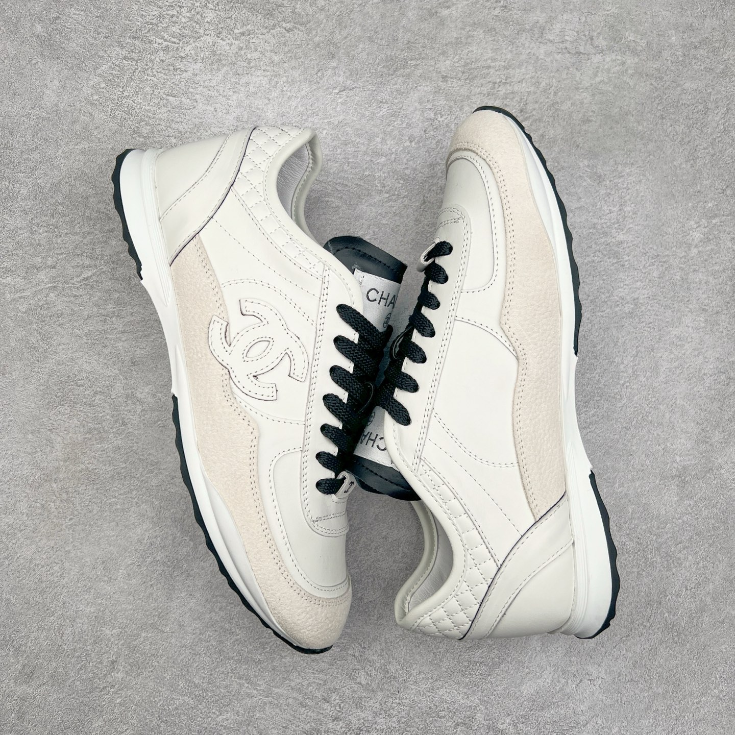 图片[3]-CHANEL香奈儿新款熊猫板鞋熊猫鞋 香奈儿2025ss火爆熊猫鞋🐼配色厚底休闲运动鞋板鞋✅ 【已有多位明星上脚】 专柜同步 专柜非常火爆 非常难买的一款鞋 全网最火的厚底熊猫鞋 可想而知小香控不可错过的 颜值与舒适并存的 简约百搭小白鞋 厚底**超级百搭，闭眼入😍谁穿谁好看 采用 ：小牛皮进口羊皮里TPU原版大底‼️ 尺码：35 36 37 38 39 40-选品中心