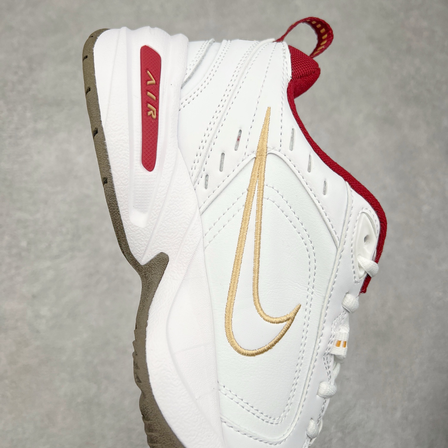 图片[6]-NK Air Monarch IV M2K Tekno 复古运动老爹鞋 正确原楦开发版型 内置Air气垫版本 细节完美还原 复古潮流优质皮革打造鞋面 夸张流线极符 风靡老爹元素 外形延续当下潮流得未来感老爹鞋 设计干净配色风格也带有浓郁的复古感受 极为独特 货号：IB4607-171 尺码：36 36.5 37.5 38 38.5 39 40 40.5 41 42 42.5 43 44 44.5 45-选品中心