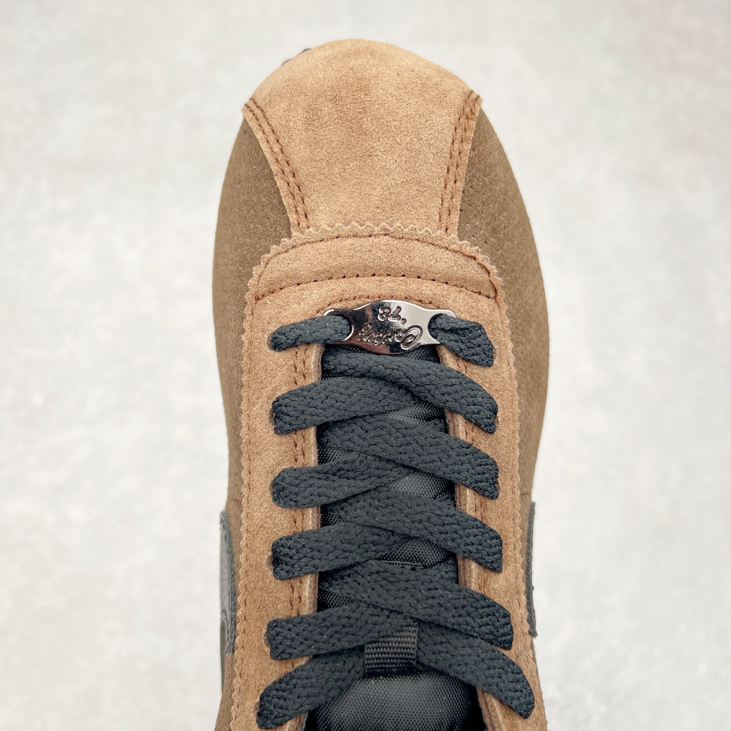 图片[4]-NK Classic Cortez Leather 阿甘复古初代皮革慢跑鞋 实体平台指令订单 全套原纸板楦头开发 原厂数据大底磨具 一比一鞋头弧度高度鞋身弧度 细节品控鞋型随意对比 正确烫金高频细节 公司级标准检验QC 区分市面一切版本 完美复刻阿甘复古鞋型 尺码：35.5 36 36.5 37.5 38 38.5 39 40 40.5 41 42 42.5 43 44 45-选品中心