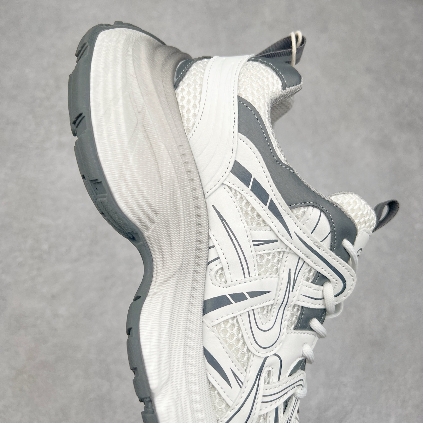 图片[6]-GG-CC Chunky Low白鹿同款独星球 2024新款GGCC低帮复古厚底增高老爹鞋 时髦look轻松定格 不费力展现率性氛围 原版正确大底 高档银盒 酷帅机能风不规则设计大底 8CM 增高厚底 大长腿既视感轻松拿捏 货号：G24X9833 尺码：35 36 37 38 39 40-选品中心