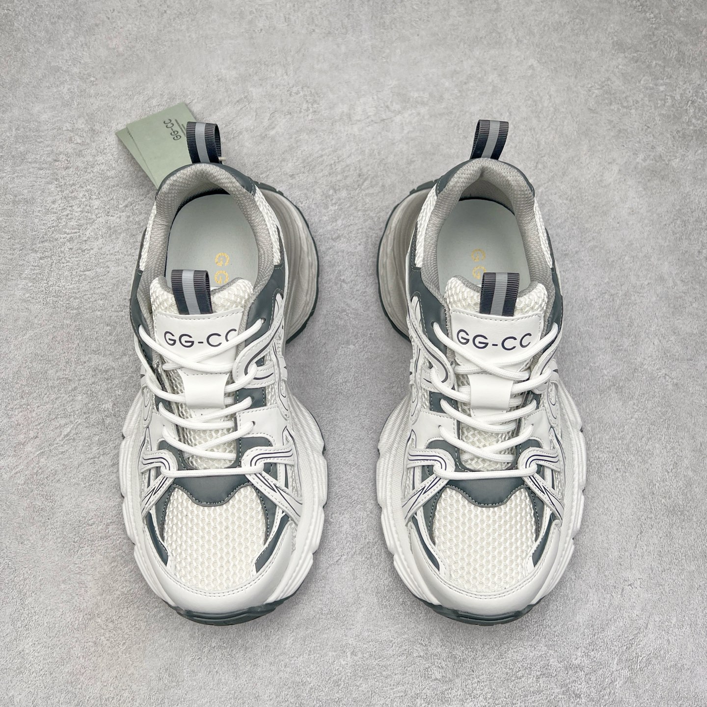 图片[2]-GG-CC Chunky Low白鹿同款独星球 2024新款GGCC低帮复古厚底增高老爹鞋 时髦look轻松定格 不费力展现率性氛围 原版正确大底 高档银盒 酷帅机能风不规则设计大底 8CM 增高厚底 大长腿既视感轻松拿捏 货号：G24X9833 尺码：35 36 37 38 39 40-选品中心