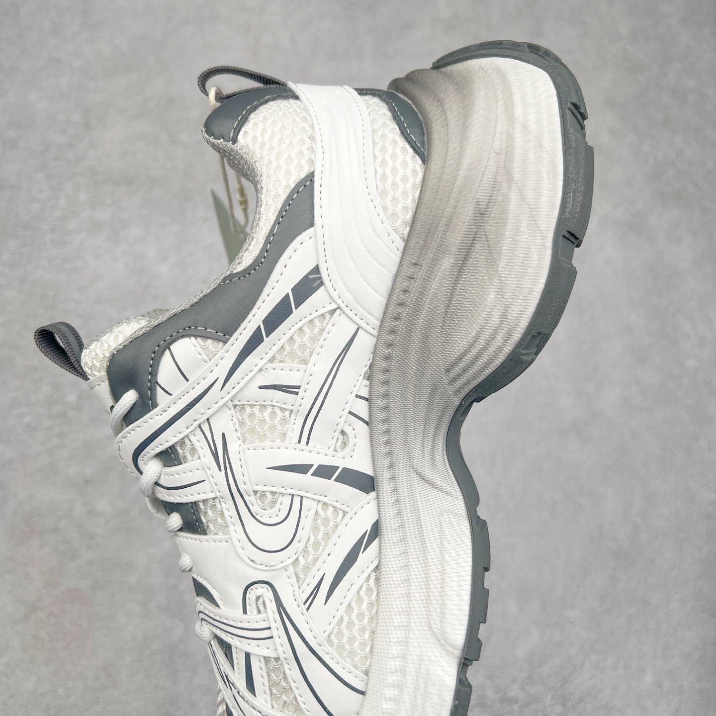 图片[7]-GG-CC Chunky Low白鹿同款独星球 2024新款GGCC低帮复古厚底增高老爹鞋 时髦look轻松定格 不费力展现率性氛围 原版正确大底 高档银盒 酷帅机能风不规则设计大底 8CM 增高厚底 大长腿既视感轻松拿捏 货号：G24X9833 尺码：35 36 37 38 39 40-选品中心