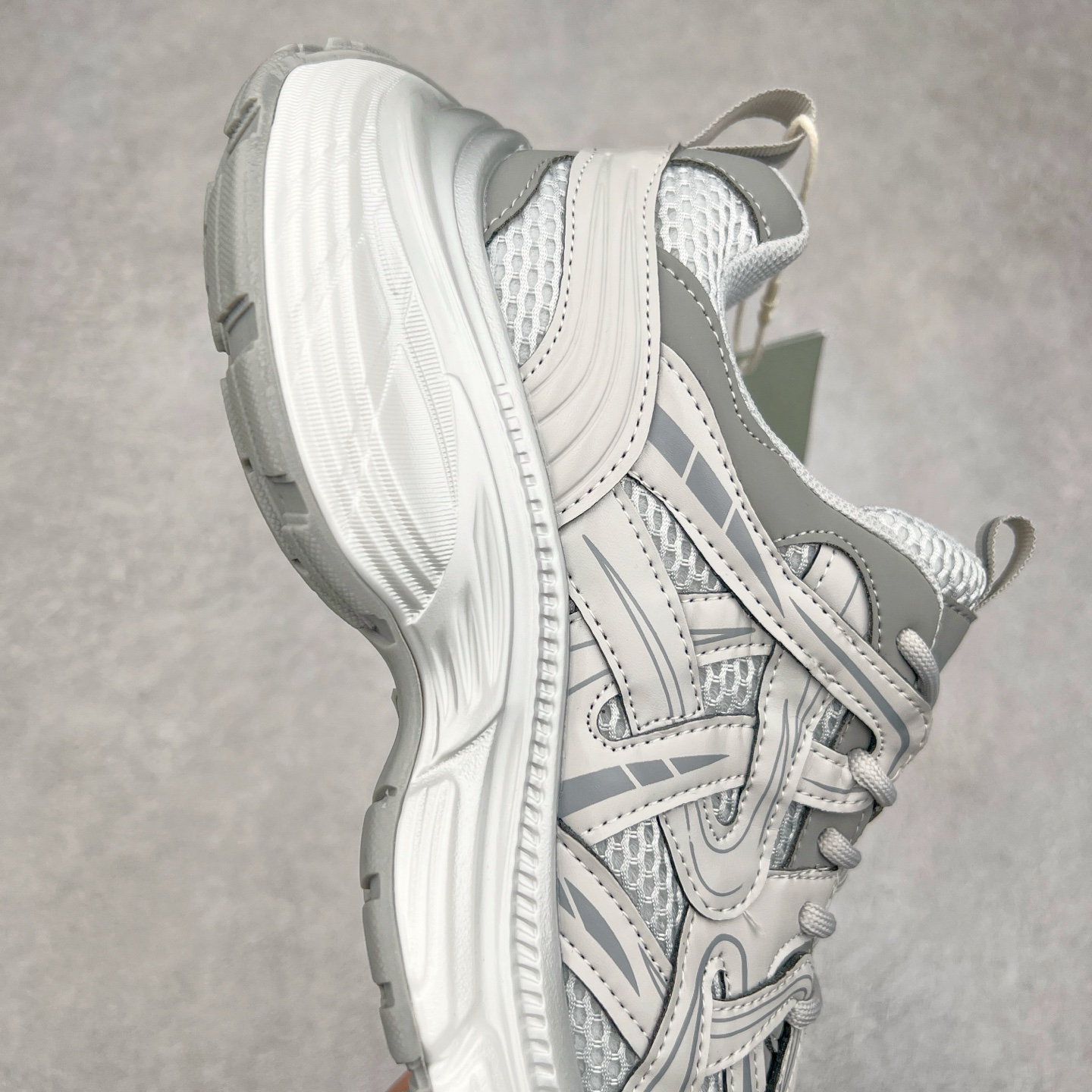 图片[6]-GG-CC Chunky Low白鹿同款独星球 2024新款GGCC低帮复古厚底增高老爹鞋 时髦look轻松定格 不费力展现率性氛围 原版正确大底 高档银盒 酷帅机能风不规则设计大底 8CM 增高厚底 大长腿既视感轻松拿捏 货号：G24X9833 尺码：35 36 37 38 39 40-选品中心