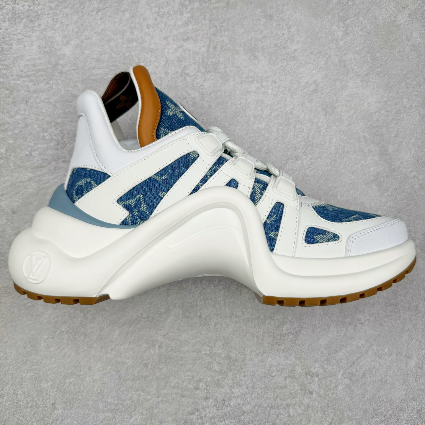 #纯原福利 Louis Vuitton Archlight Sneakers lv真皮拼色减震运动弓型舞蹈复古走秀老爹运动鞋 升级2023原装配件5D效果礼盒及全套原装配件包装物#支持感应NFC官网跳转#雪梨形超软沙绒纸团+细节制造精品#采用头层小牛皮革饰片#独立开发TPU回弹中底#组合TPR耐磨外底#超软皮内里脚垫❗ 尺码:35-39-选品中心