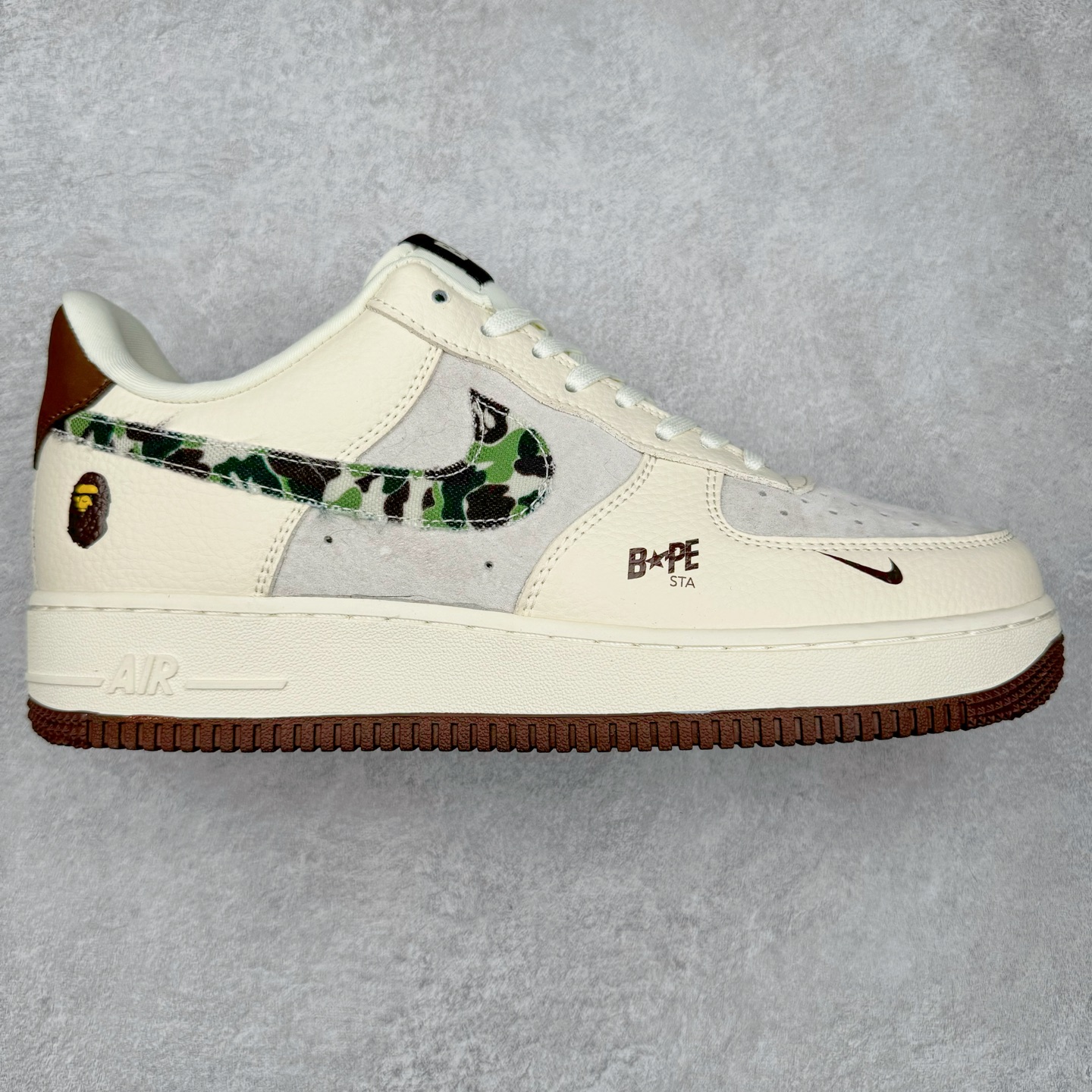 NK Air Force 1´07 Low 空军一号低帮百搭休闲运动板鞋 DF0188-030 柔软、弹性十足的缓震性能和出色的中底设计 横跨复古与现代的外型结合 造就出风靡全球 三十多年的Force 1 直到今天还深受青睐 尺码:36 36.5 37.5 38 38.5 39 40 40.5 41 42 42.5 43 44 44.5 45-选品中心