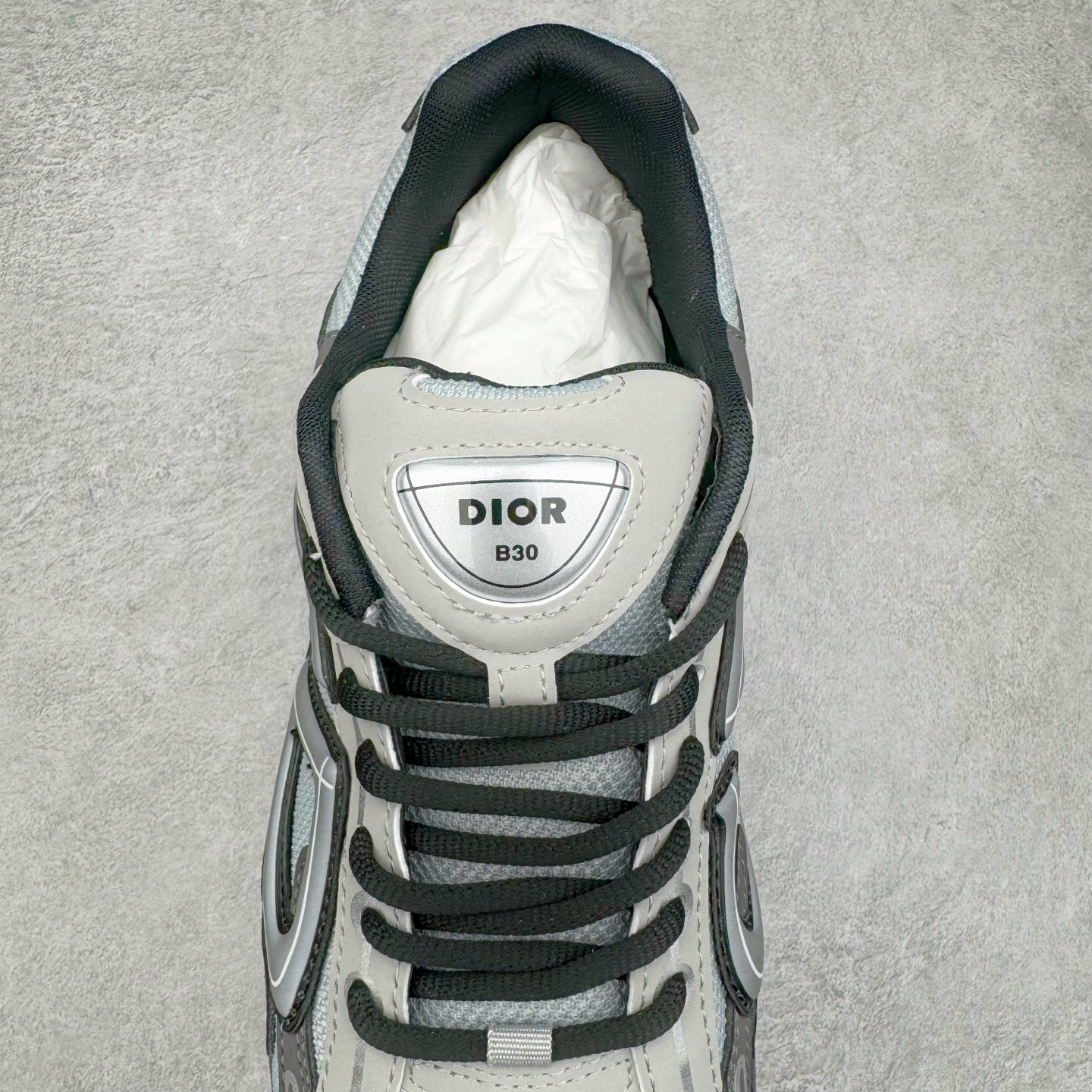 图片[5]-＃ZC总裁 Dior B30 迪奥网眼织物低帮运动休闲鞋 原版开模 海淘专供品质同渠道货源 全套专柜原装配件 该款系列采用黑网色眼织物白和色科技料面精心制 作饰以反光“CD30”图形标志 外格轻盈的刻雕效果橡胶鞋搭底配标志性点的缀提升格调 内弹部力细节塑造想理的舒适穿着体验可与各休式闲造型配搭 彰显尚时现代的运风动范 正常尺码：39 40 41 42 43 44 45-选品中心