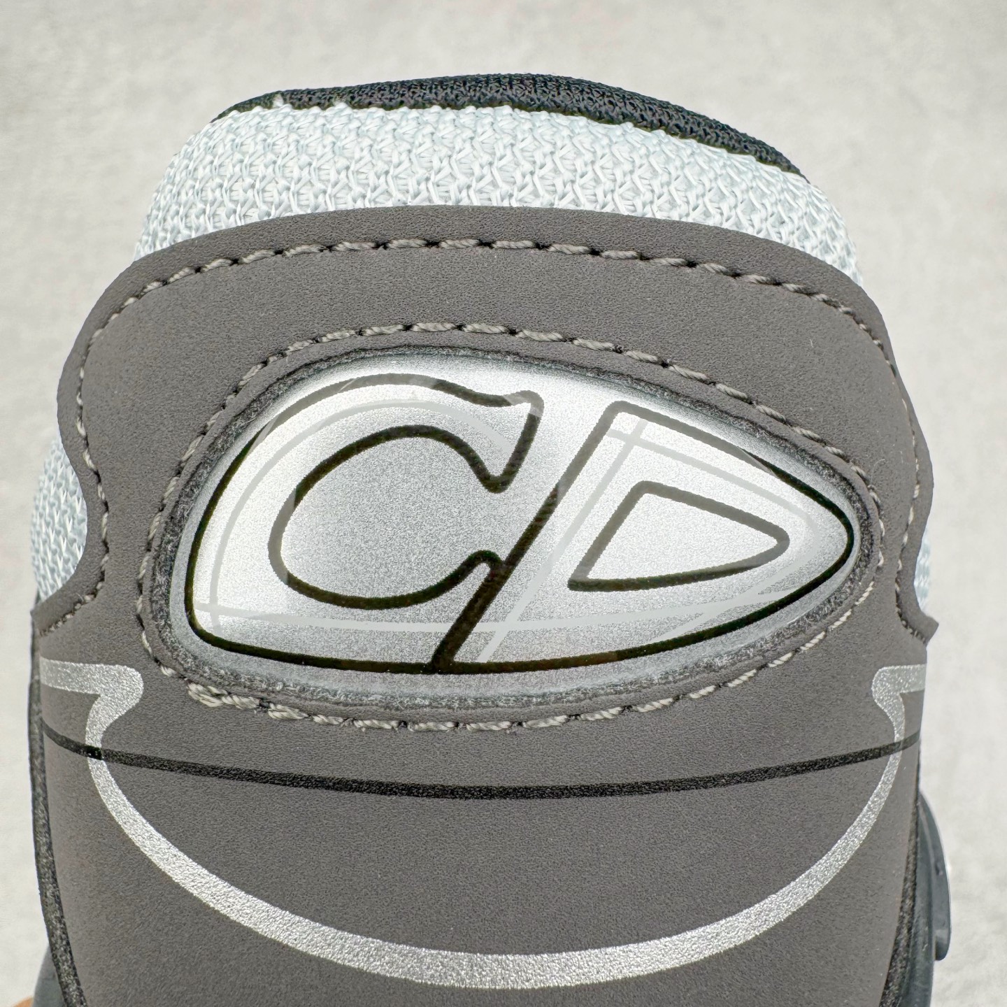 图片[15]-＃ZC总裁 Dior B30 迪奥网眼织物低帮运动休闲鞋 原版开模 海淘专供品质同渠道货源 全套专柜原装配件 该款系列采用黑网色眼织物白和色科技料面精心制 作饰以反光“CD30”图形标志 外格轻盈的刻雕效果橡胶鞋搭底配标志性点的缀提升格调 内弹部力细节塑造想理的舒适穿着体验可与各休式闲造型配搭 彰显尚时现代的运风动范 正常尺码：39 40 41 42 43 44 45-选品中心