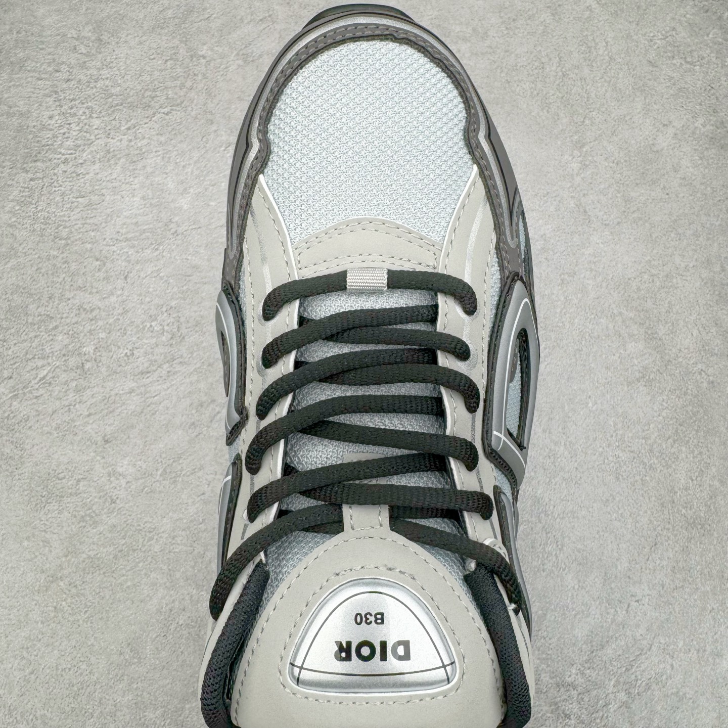 图片[4]-＃ZC总裁 Dior B30 迪奥网眼织物低帮运动休闲鞋 原版开模 海淘专供品质同渠道货源 全套专柜原装配件 该款系列采用黑网色眼织物白和色科技料面精心制 作饰以反光“CD30”图形标志 外格轻盈的刻雕效果橡胶鞋搭底配标志性点的缀提升格调 内弹部力细节塑造想理的舒适穿着体验可与各休式闲造型配搭 彰显尚时现代的运风动范 正常尺码：39 40 41 42 43 44 45-选品中心