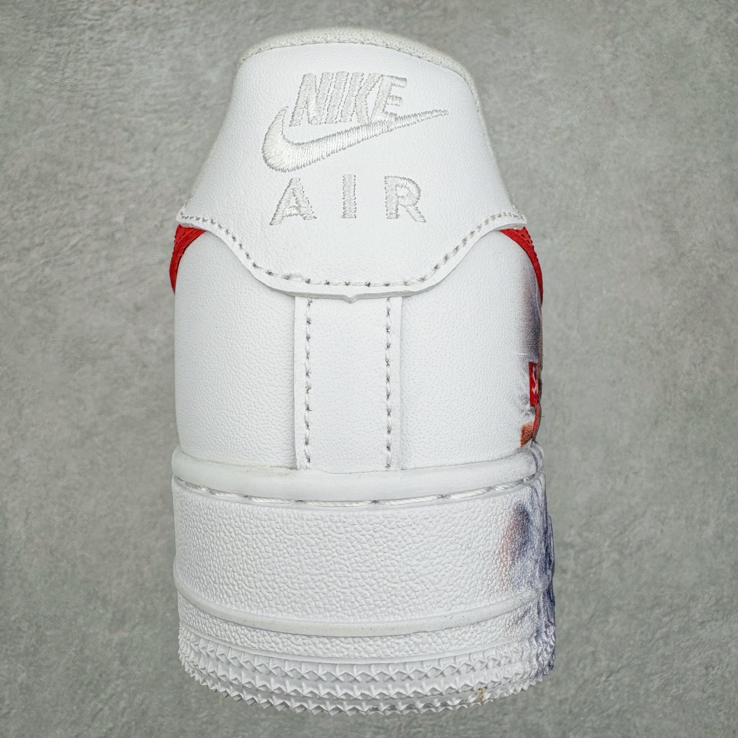 图片[8]-NK Air Force 1´07 Low 空军一号低帮百搭休闲运动板鞋 CU9225-101 柔软、弹性十足的缓震性能和出色的中底设计 横跨复古与现代的外型结合 造就出风靡全球 三十多年的Force 1 直到今天还深受青睐 尺码：36 36.5 37.5 38 38.5 39 40 40.5 41 42 42.5 43 44 44.5 45-选品中心