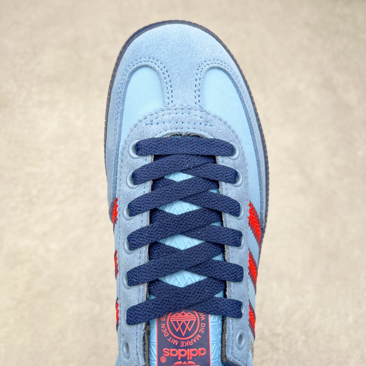 图片[4]-AD Originals Handball SPZL 手球运动员系列百搭休闲运动板鞋 IH3312 这款来自阿迪达斯的这款HANDBALL SPZL前身是一双手球运动鞋，这一次拿来复刻，所以鞋面的主要色彩选用了黑色， 鞋面外侧除了Spezial字母之外还有三叶草标志。Handball SPZL作为复古手球训练鞋与作为室内足球鞋的Samba有着异曲同工之处，但是质感更为出众的鞋身以及丰富的配色选择比起Samba来讲可以说是更胜一筹了！尺码：36 36⅔ 37⅓ 38 38⅔ 39⅓ 40 40⅔ 41⅓ 42 42⅔ 43⅓ 44 45-选品中心